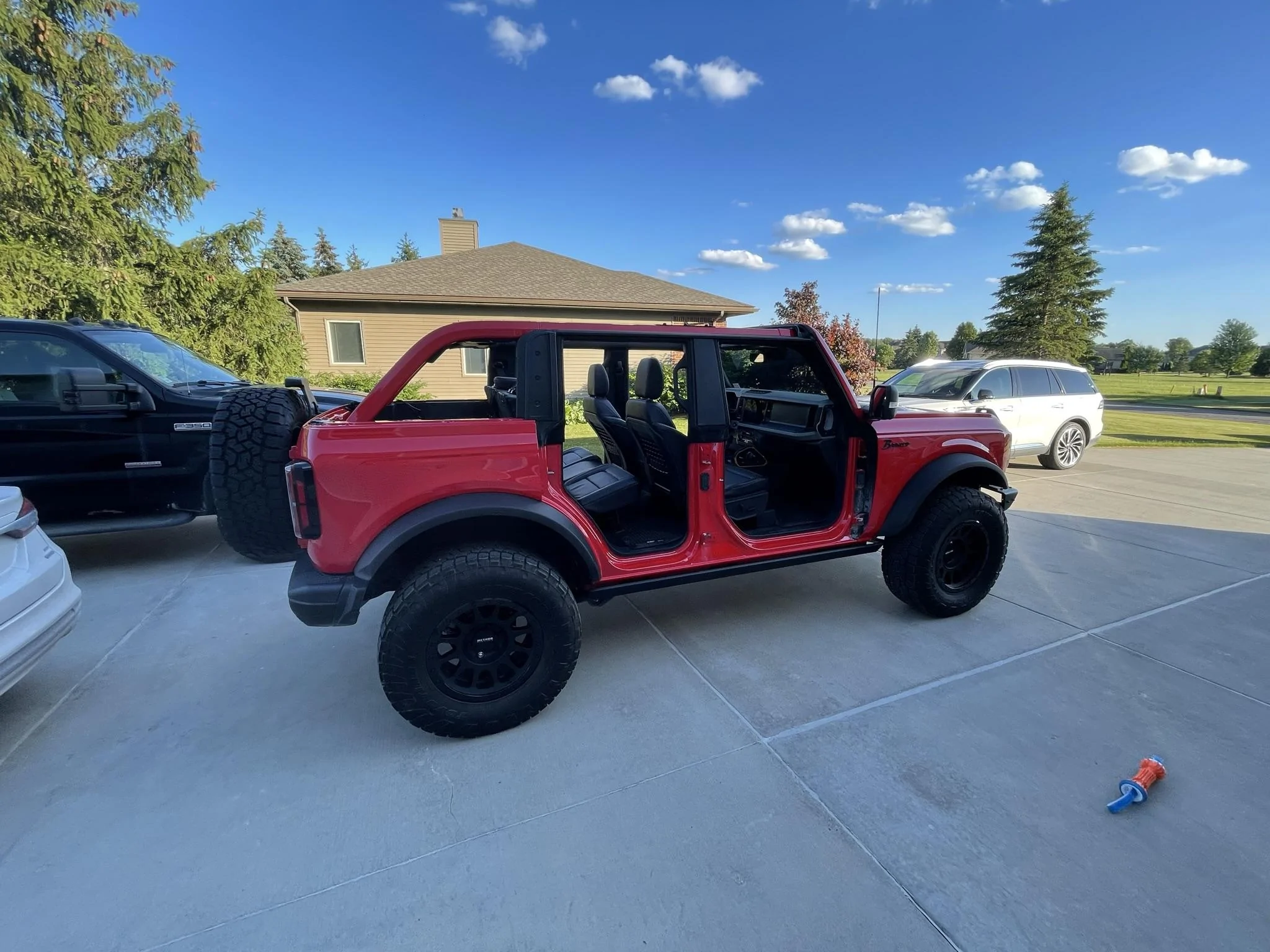 Ford Bronco Doors off creating gremlins DE96755C-2D91-4C74-A972-951B90DFACB0
