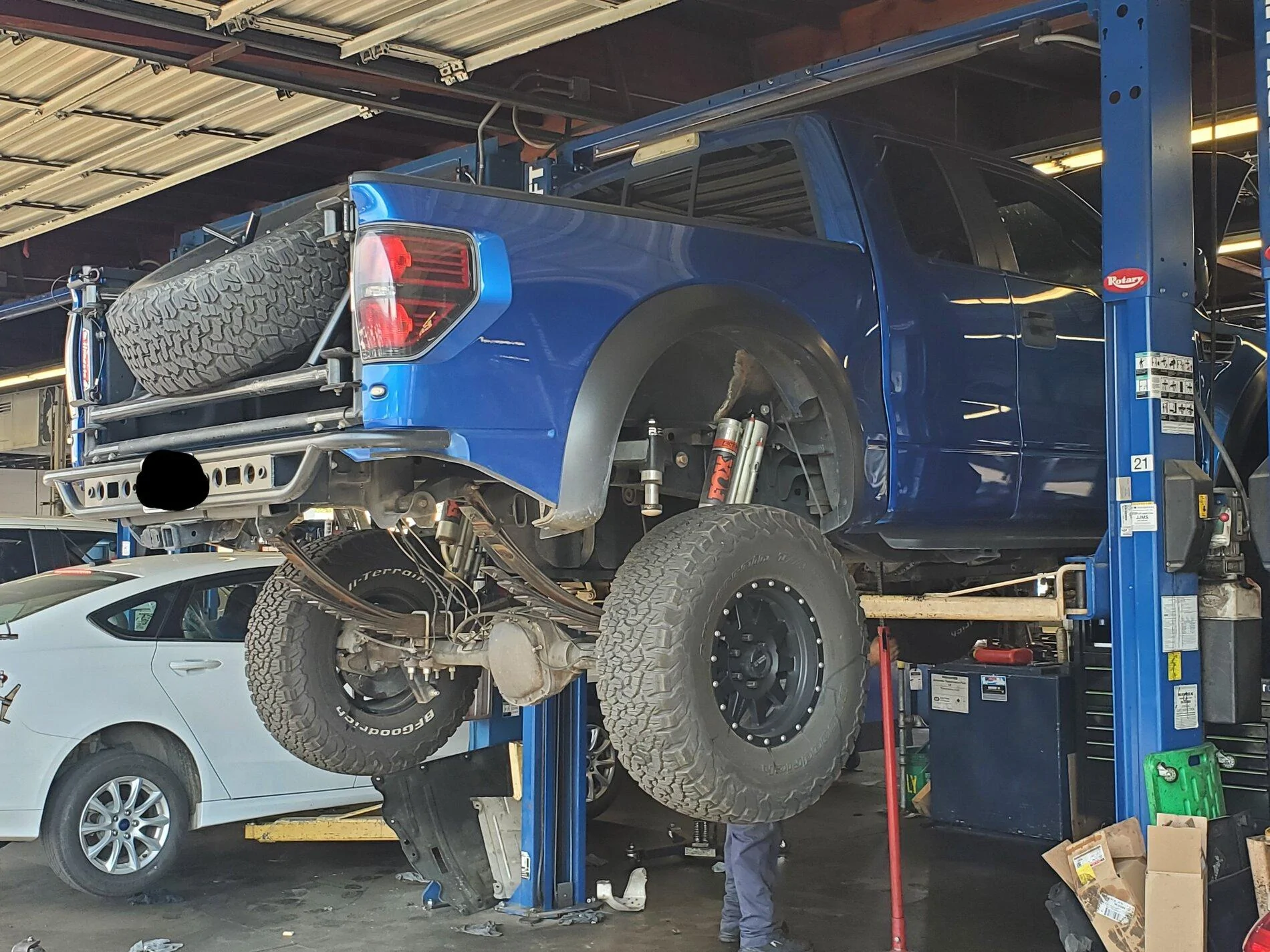 Ford Bronco Bronco Raptor / Warthog Prototype Spied Testing in Michigan! 20200910_194715