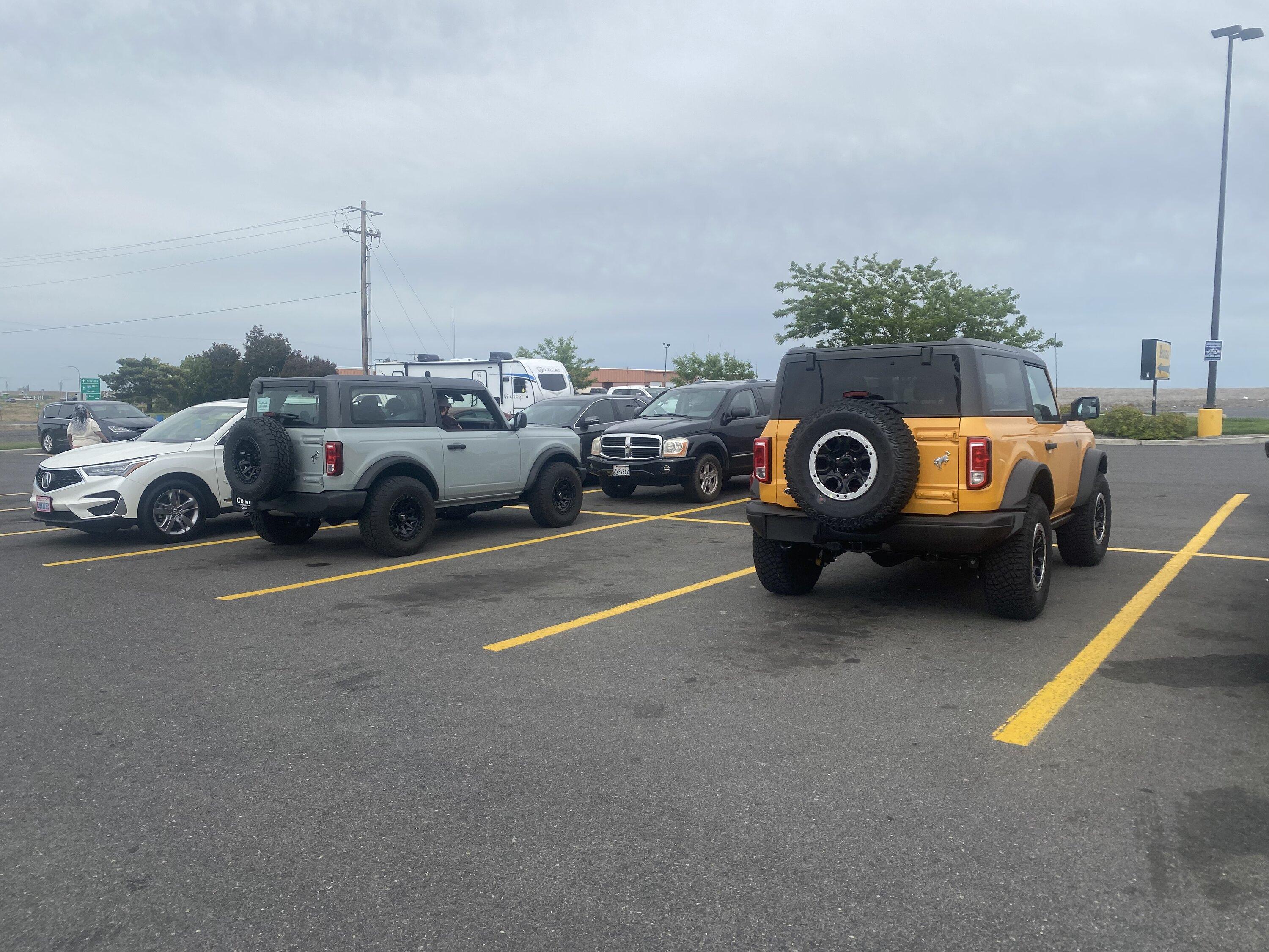 Ford Bronco Saw one in the Wild 6B87B21A-B4C3-4E6F-AC0F-EF1113E52E74