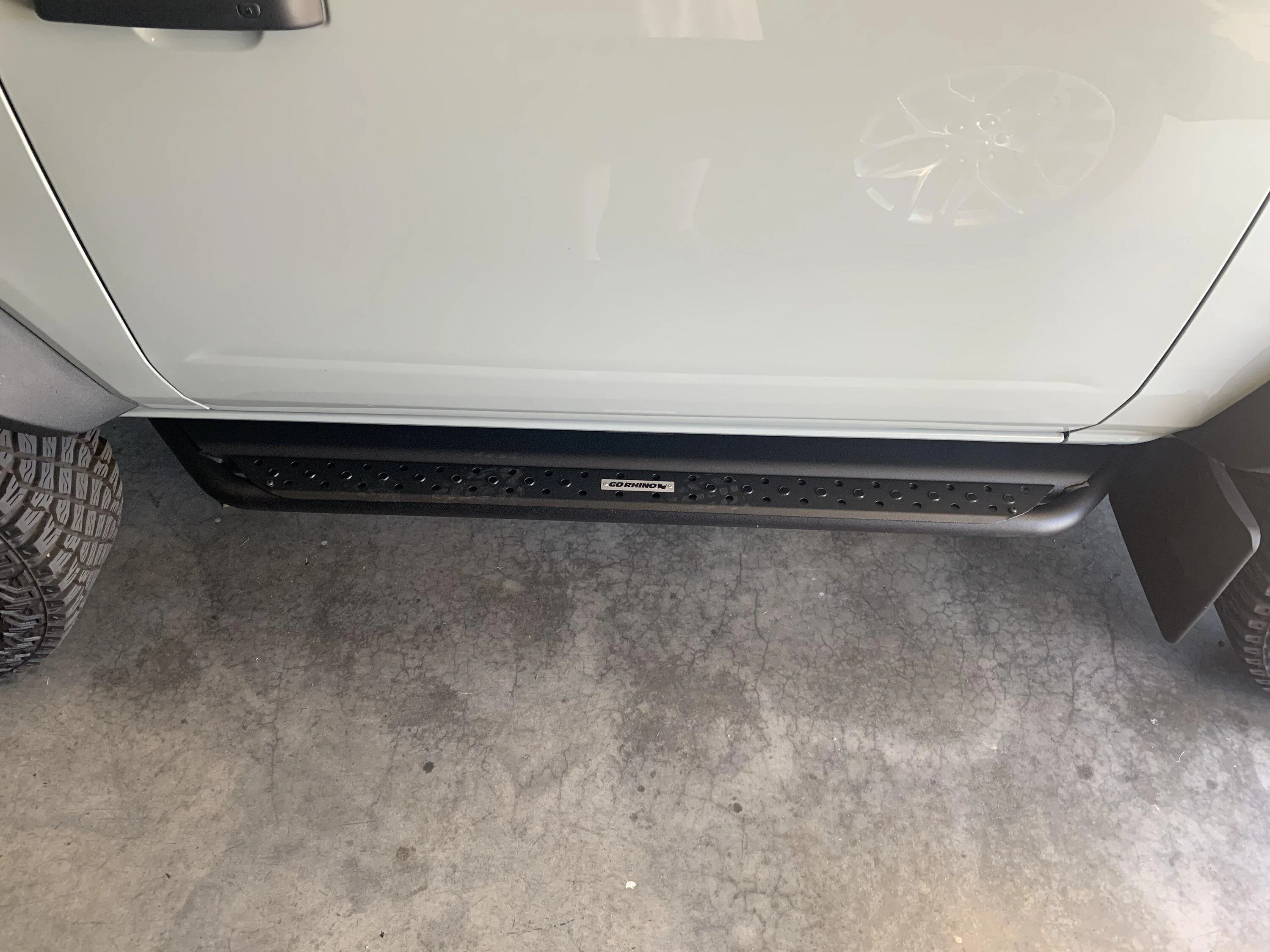 Ford Bronco Go Rhino Dominator Xtreme DSS Slider Steps Installed IMG_2765