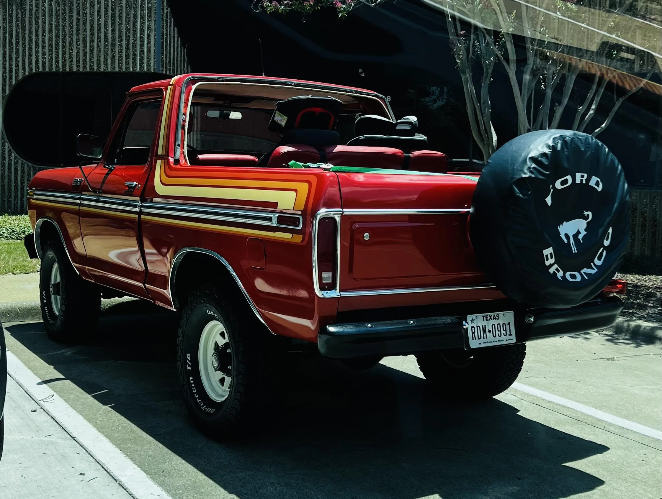 Ford Bronco Ran across this beauty today 6F4940F5-3CEE-454D-BA1D-B856C78D229D