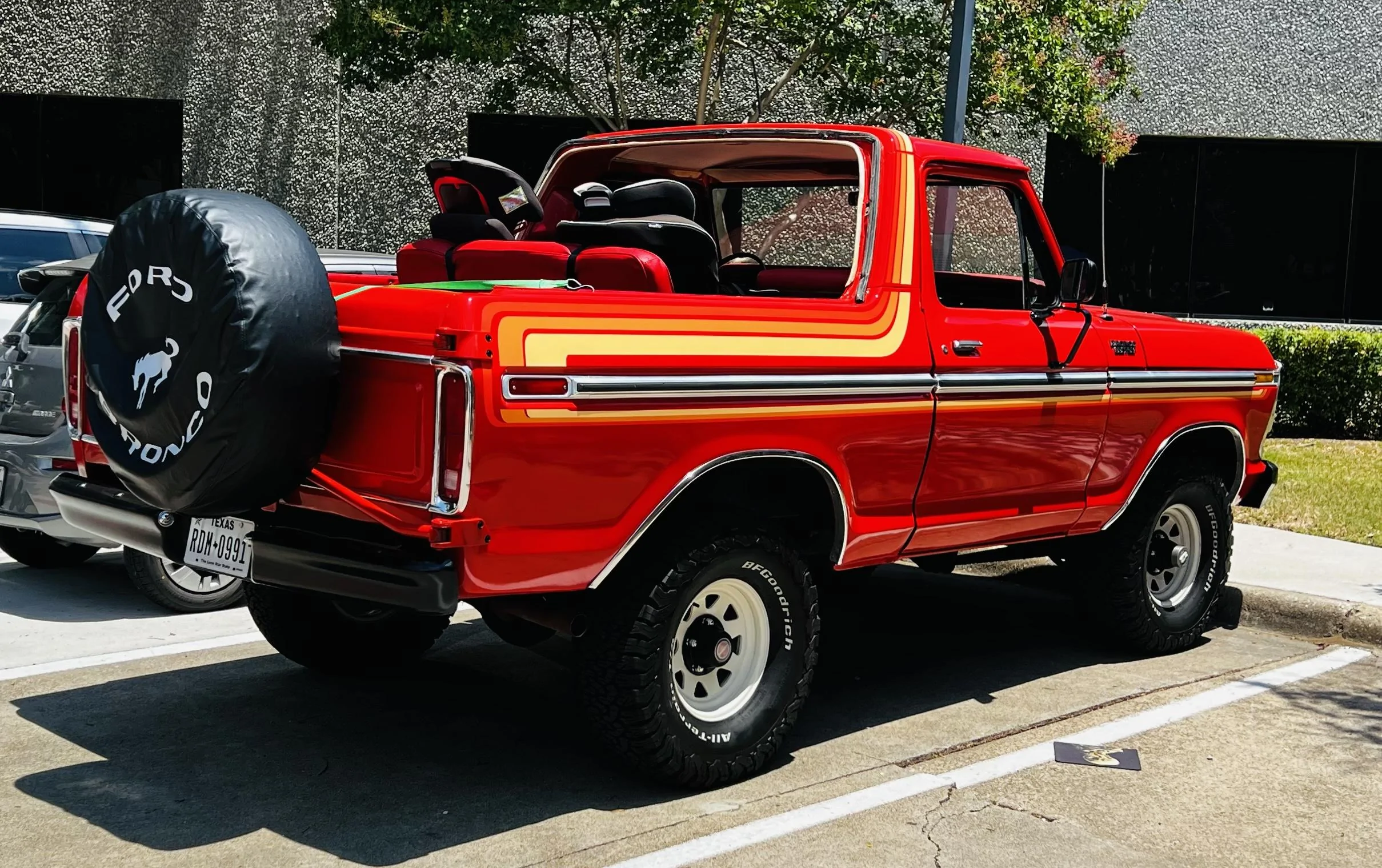 Ford Bronco Ran across this beauty today D57DE30F-2E02-4E79-8D00-BE620C20B5D8
