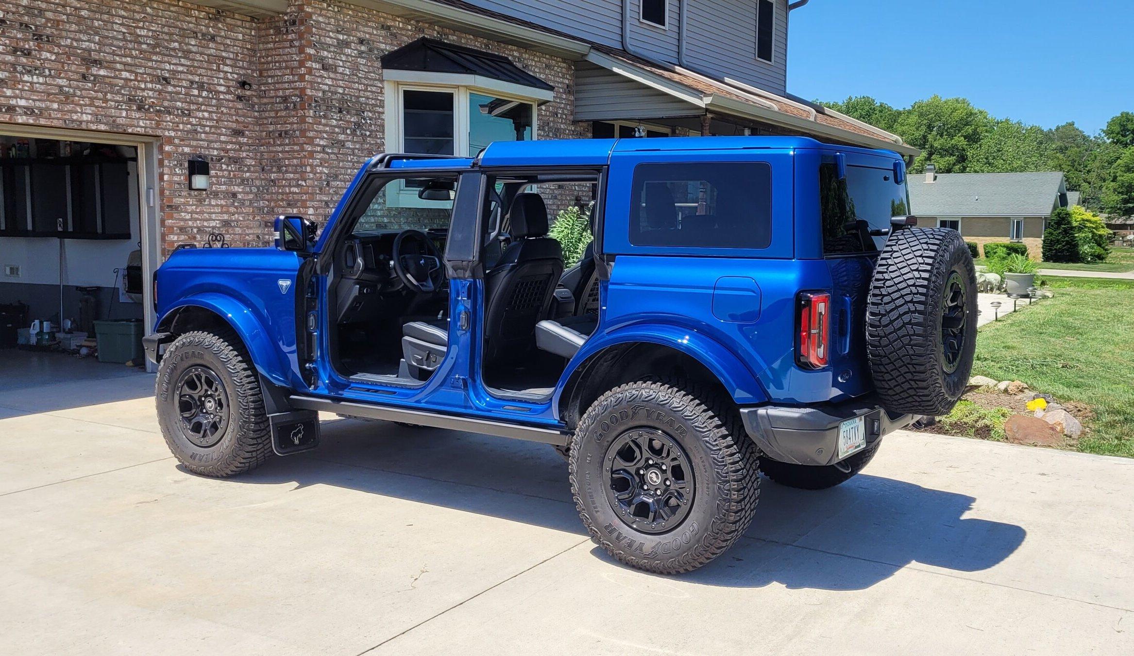 Ford Bronco LIGHTNING BLUE Bronco Club 20220619_142059