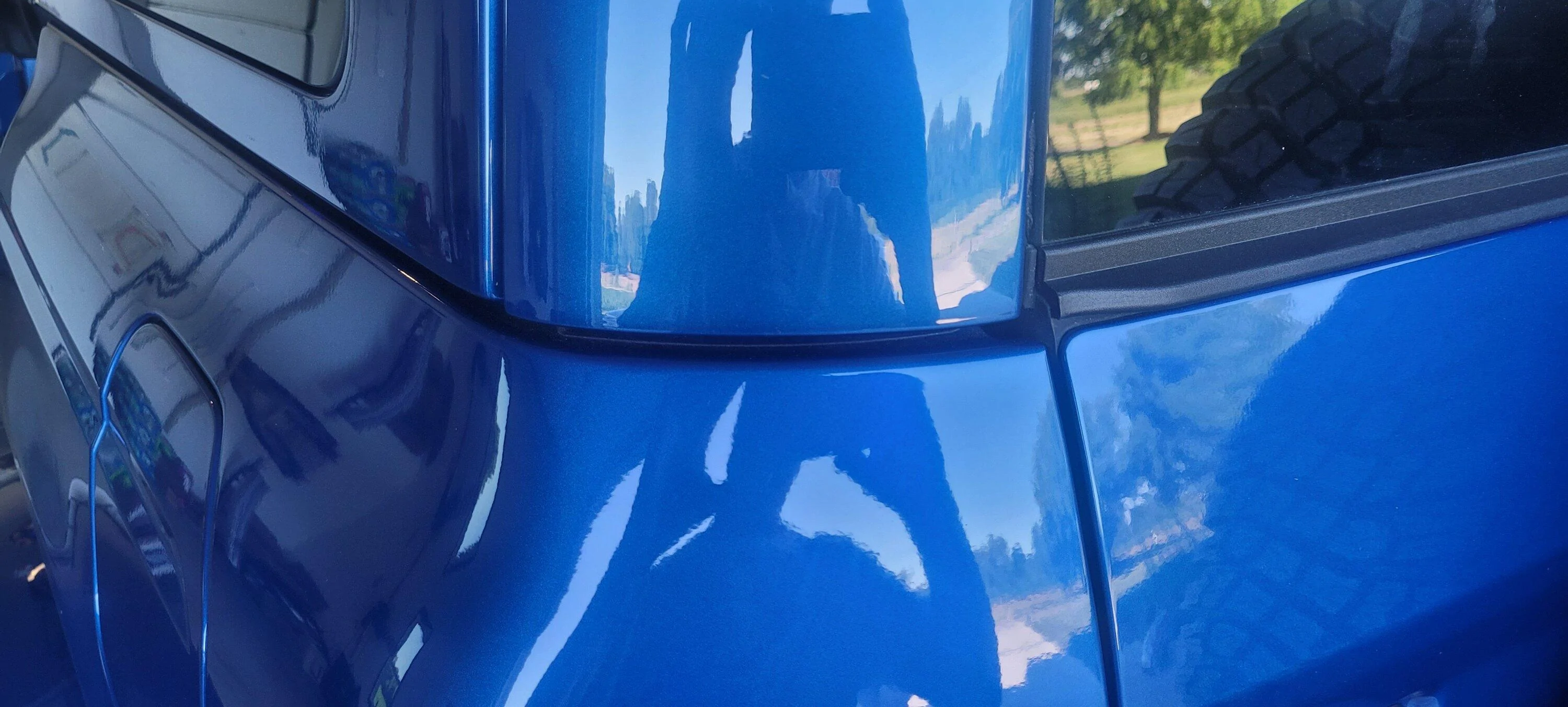 Ford Bronco LIGHTNING BLUE Bronco Club 20220623_182657 (1)