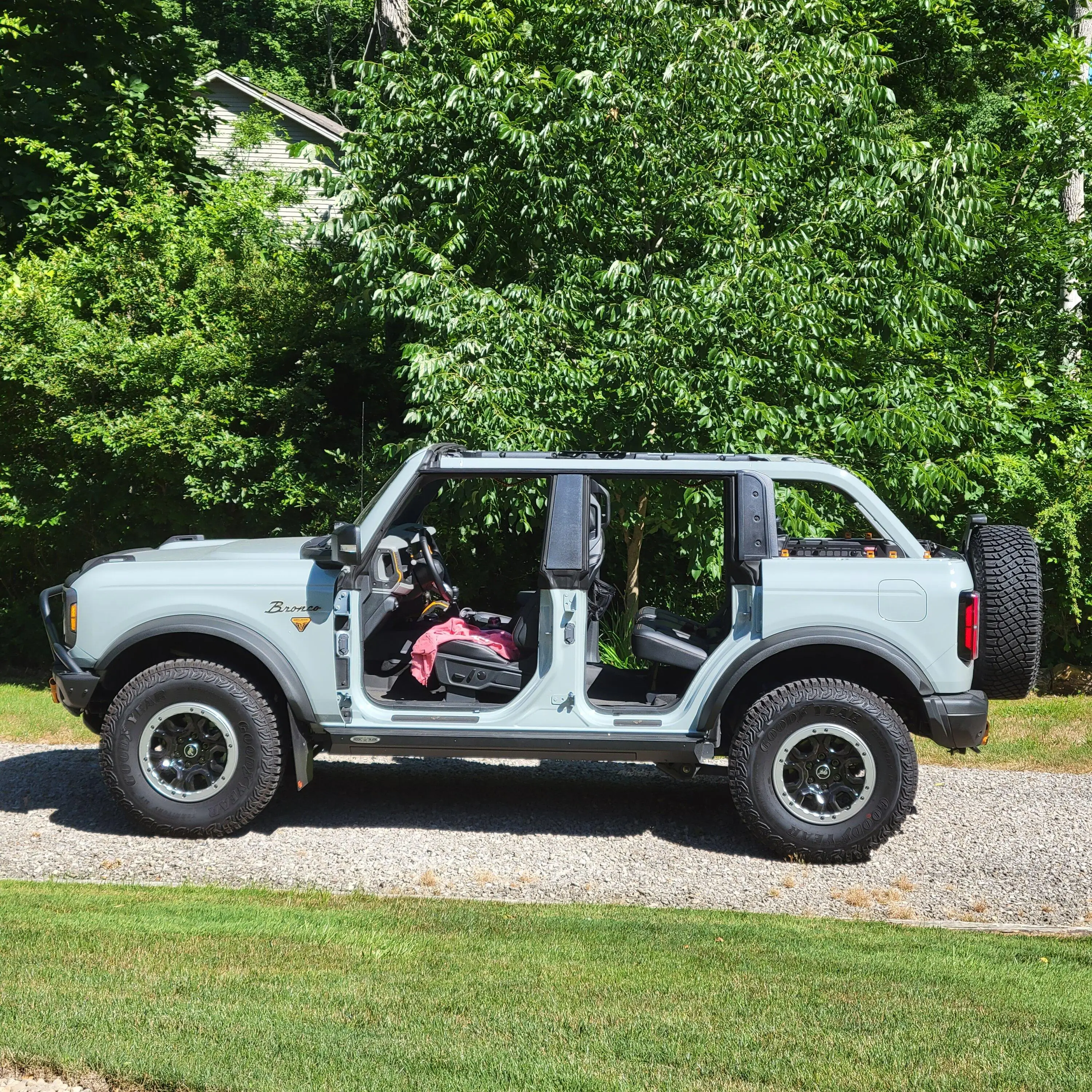 Ford Bronco CACTUS GRAY Bronco Club 20220624_102744