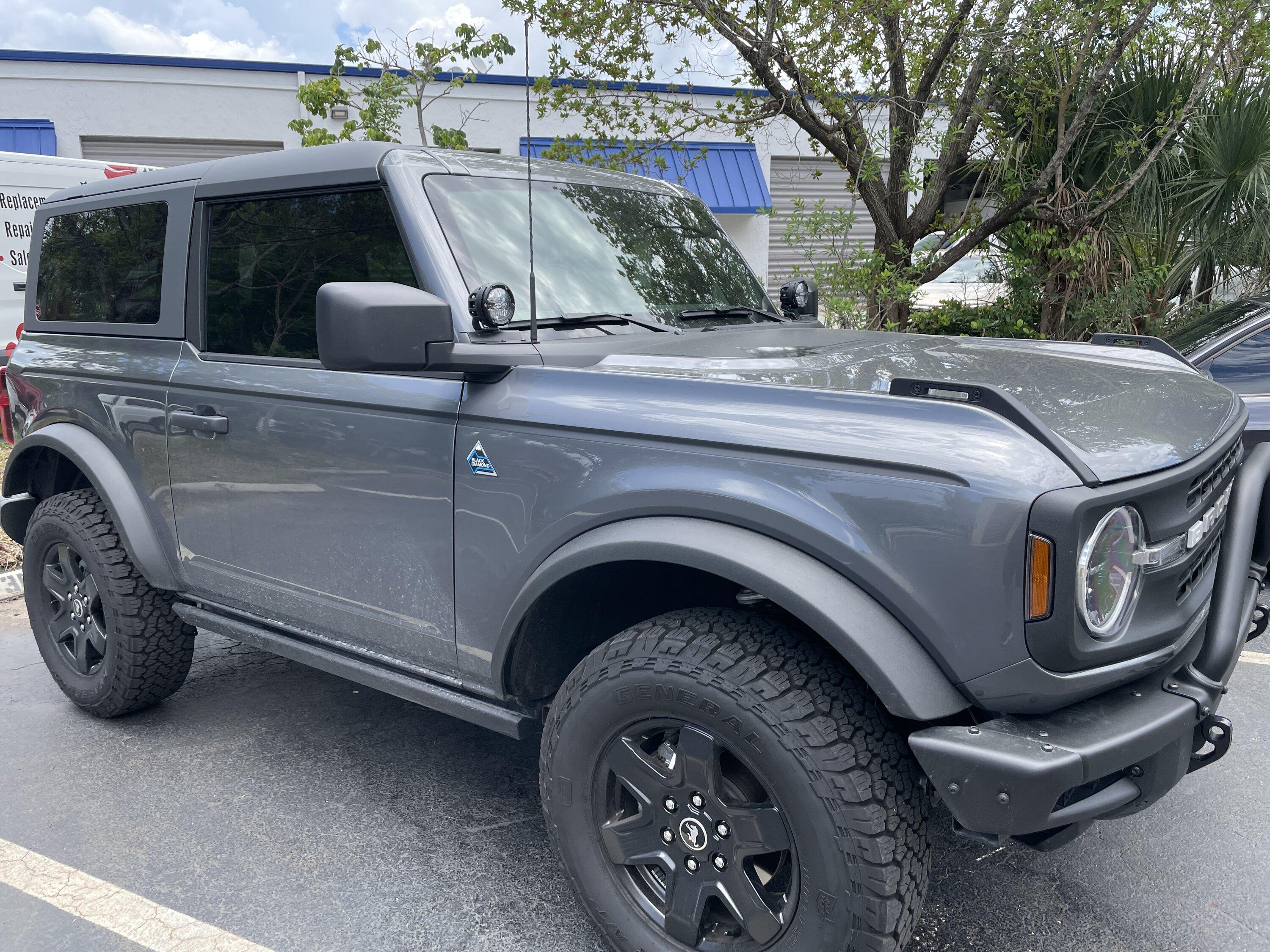 Ford Bronco CARBONIZED GRAY Bronco Club DF2DA8C5-7DEC-49E2-9E5D-50FB55E72348