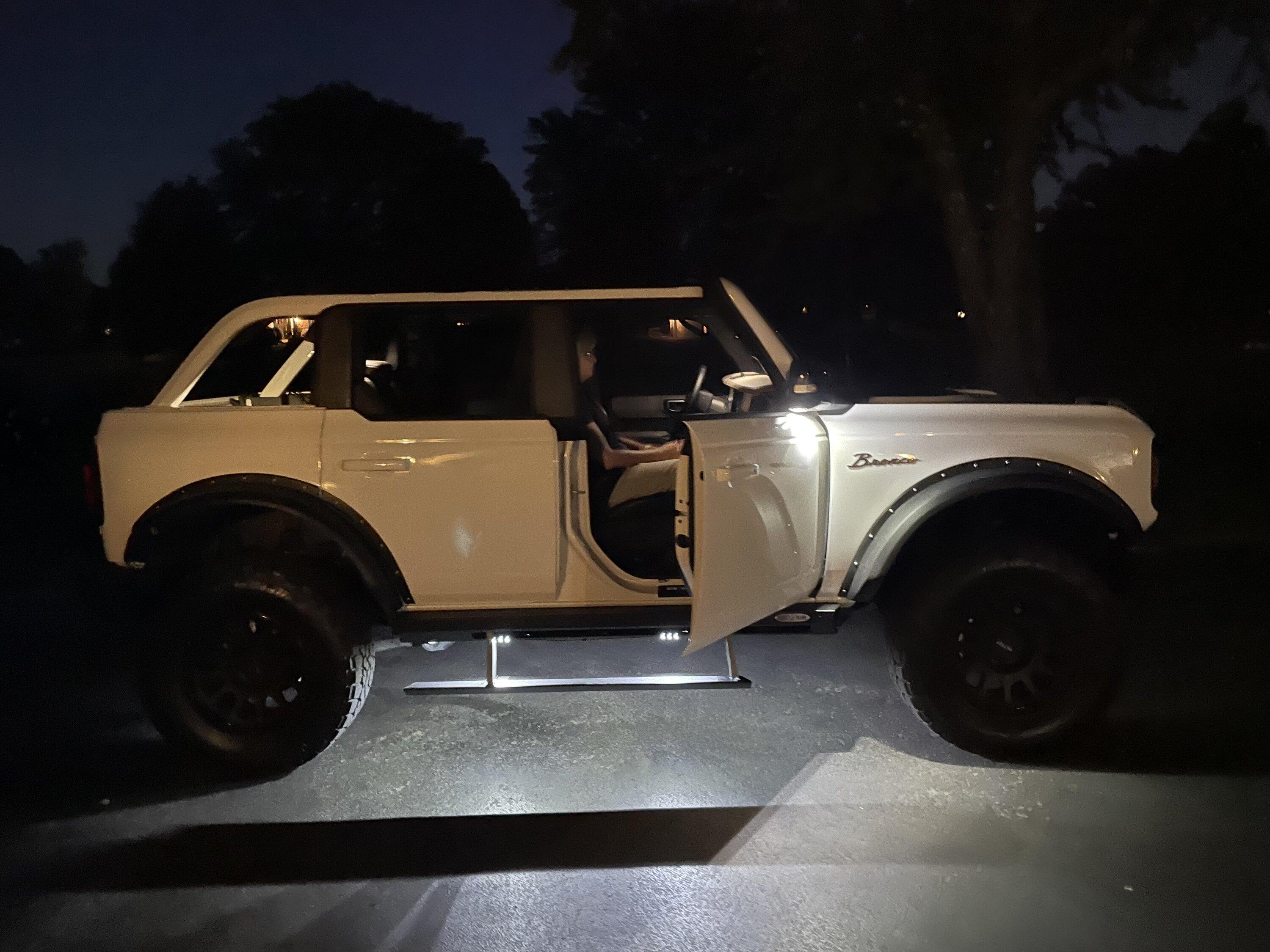 Ford Bronco Rock Slide Engineering Power Steps. YES! 41E22CBF-7F6B-4D11-A75F-501CBB048C04