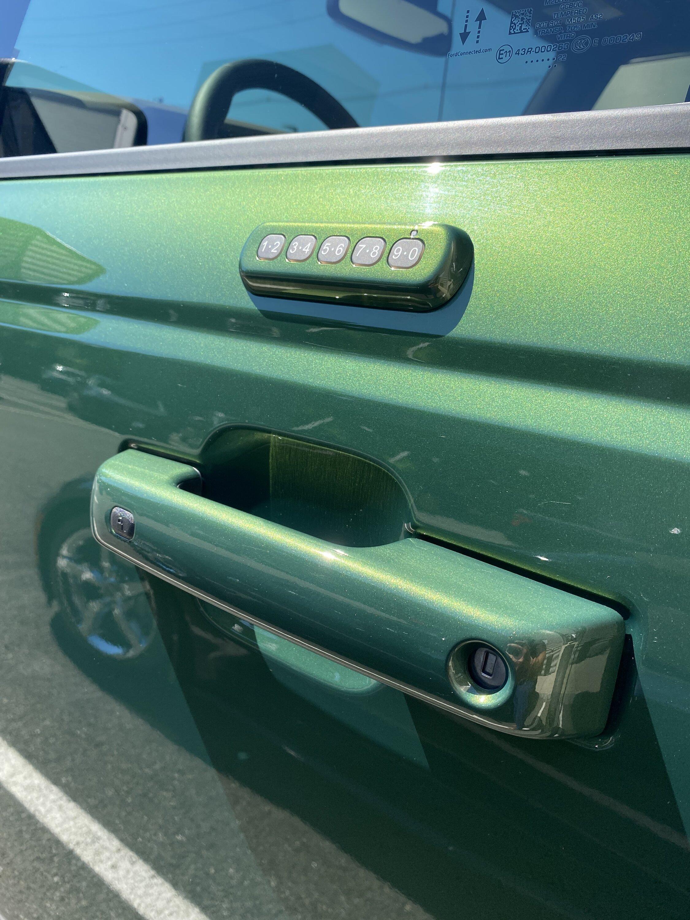 Ford Bronco Anyone Paint Matched their Door Handles? C02366CD-F40C-4971-802C-DD1C945519B1