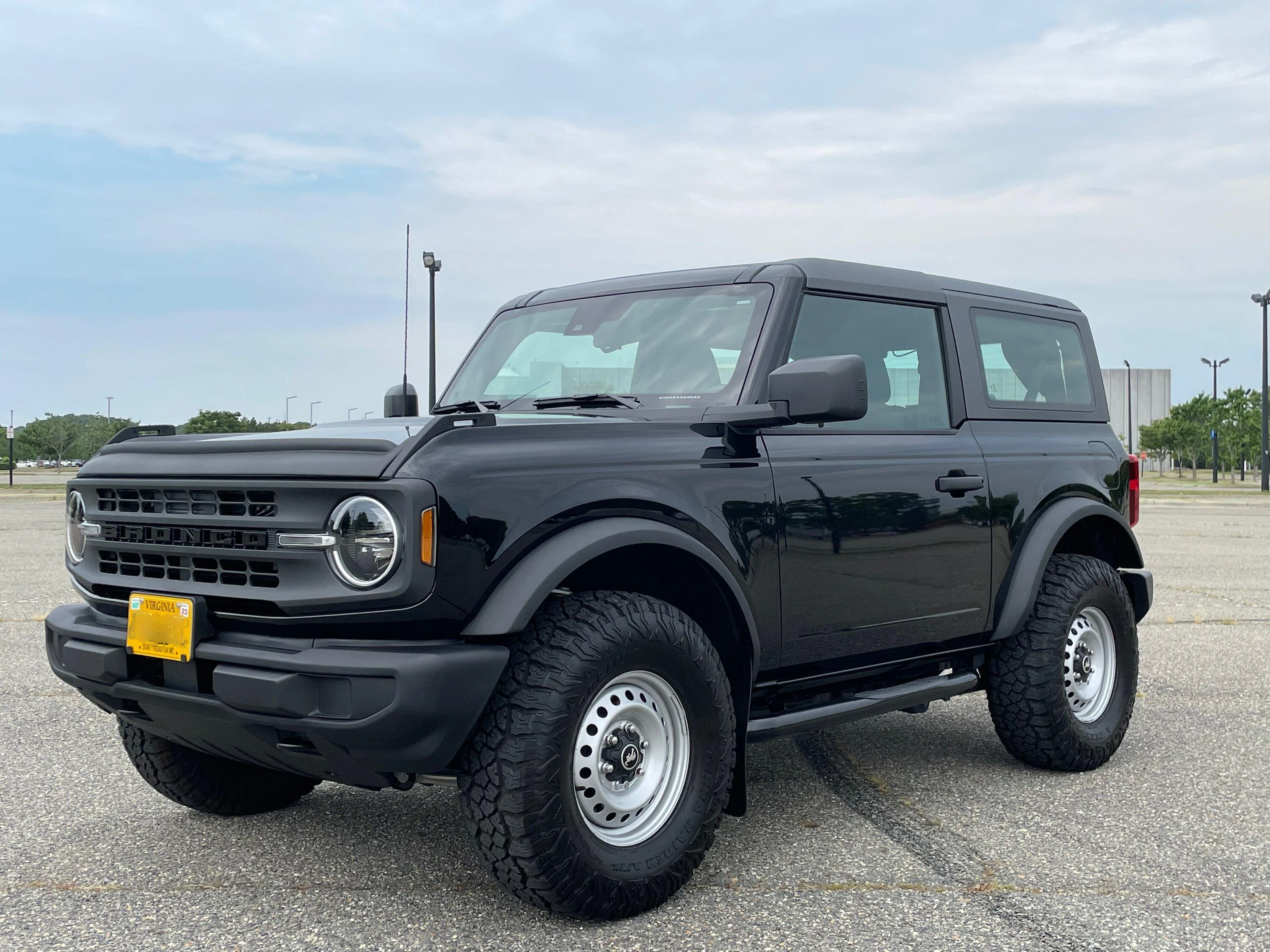 Ford Bronco SHADOW BLACK Bronco Club FD1029CD-B92E-48D1-AEC7-92DE69A2A36E