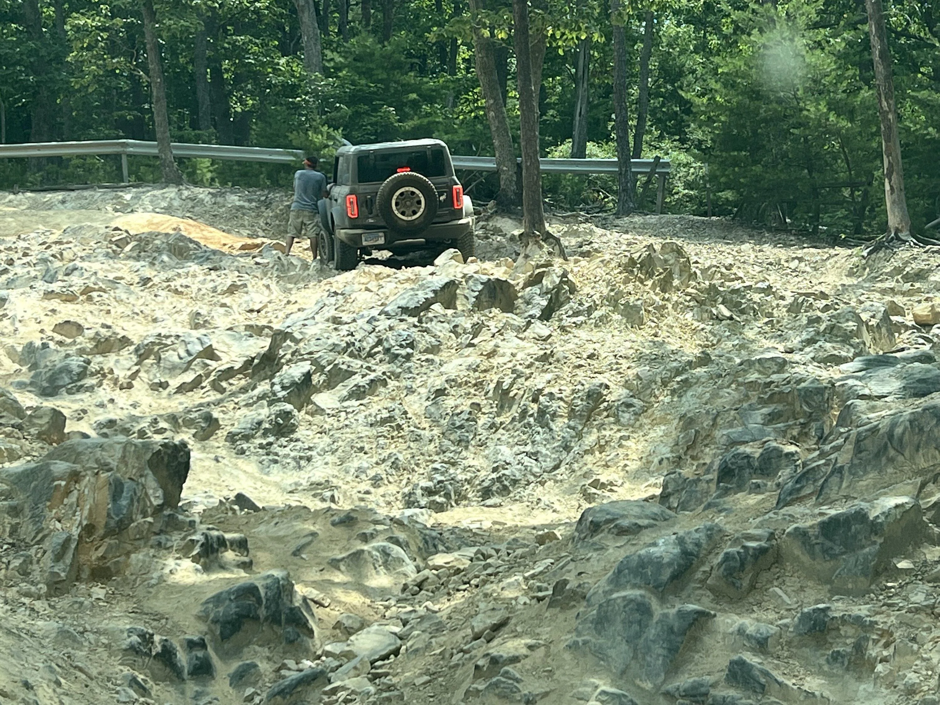 Ford Bronco Snapped a Tie Rod … thankful for trail mates 3BE3AE80-7E03-4AB9-8061-5704D5D8A739