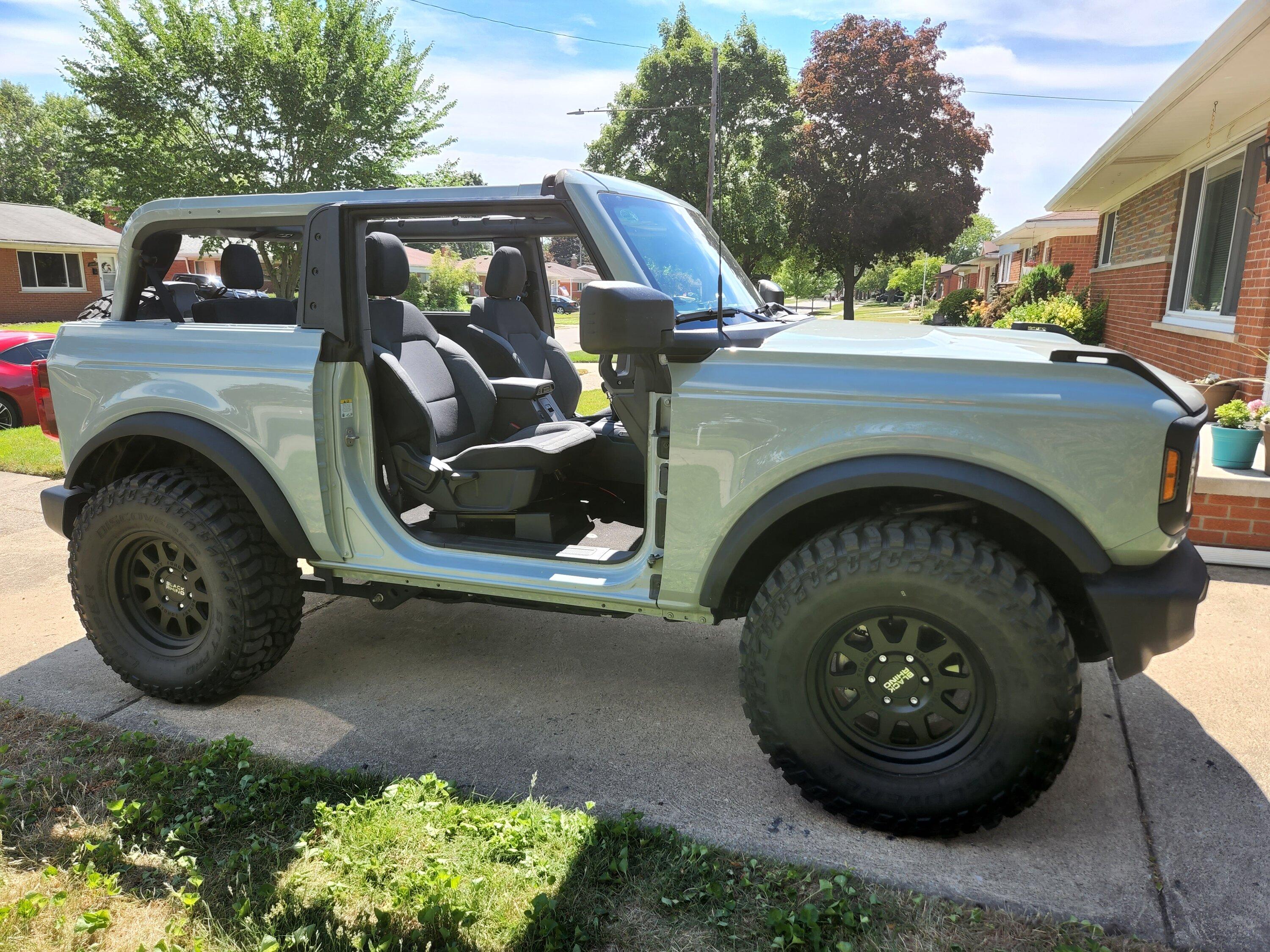 Ford Bronco WTB base wheels and tires with tpms 20220625_160228