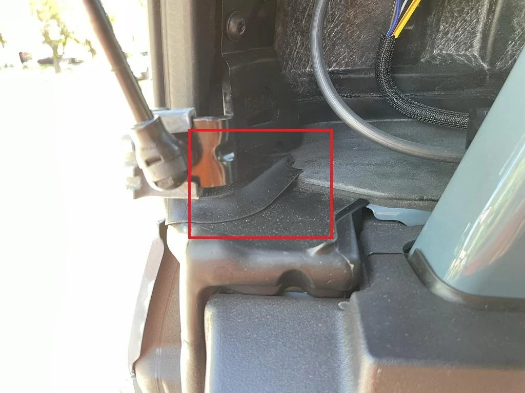 Ford Bronco Found another MIC hard top seal leak. Weatherstripping solution 1656266592935