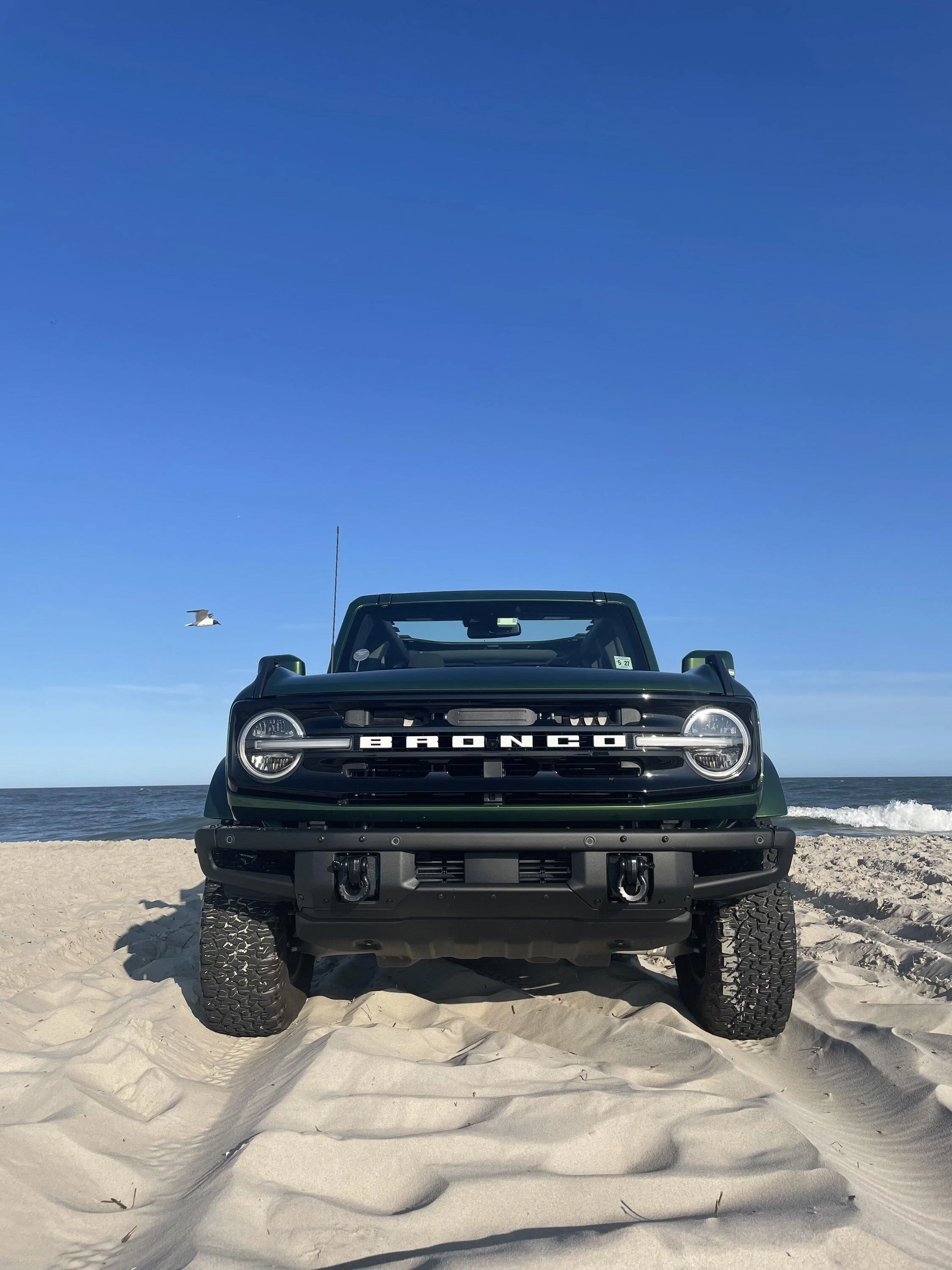 Ford Bronco ERUPTION GREEN Bronco Club 9F0F7D0A-7BBB-4DCF-B50E-5C7EE5817756