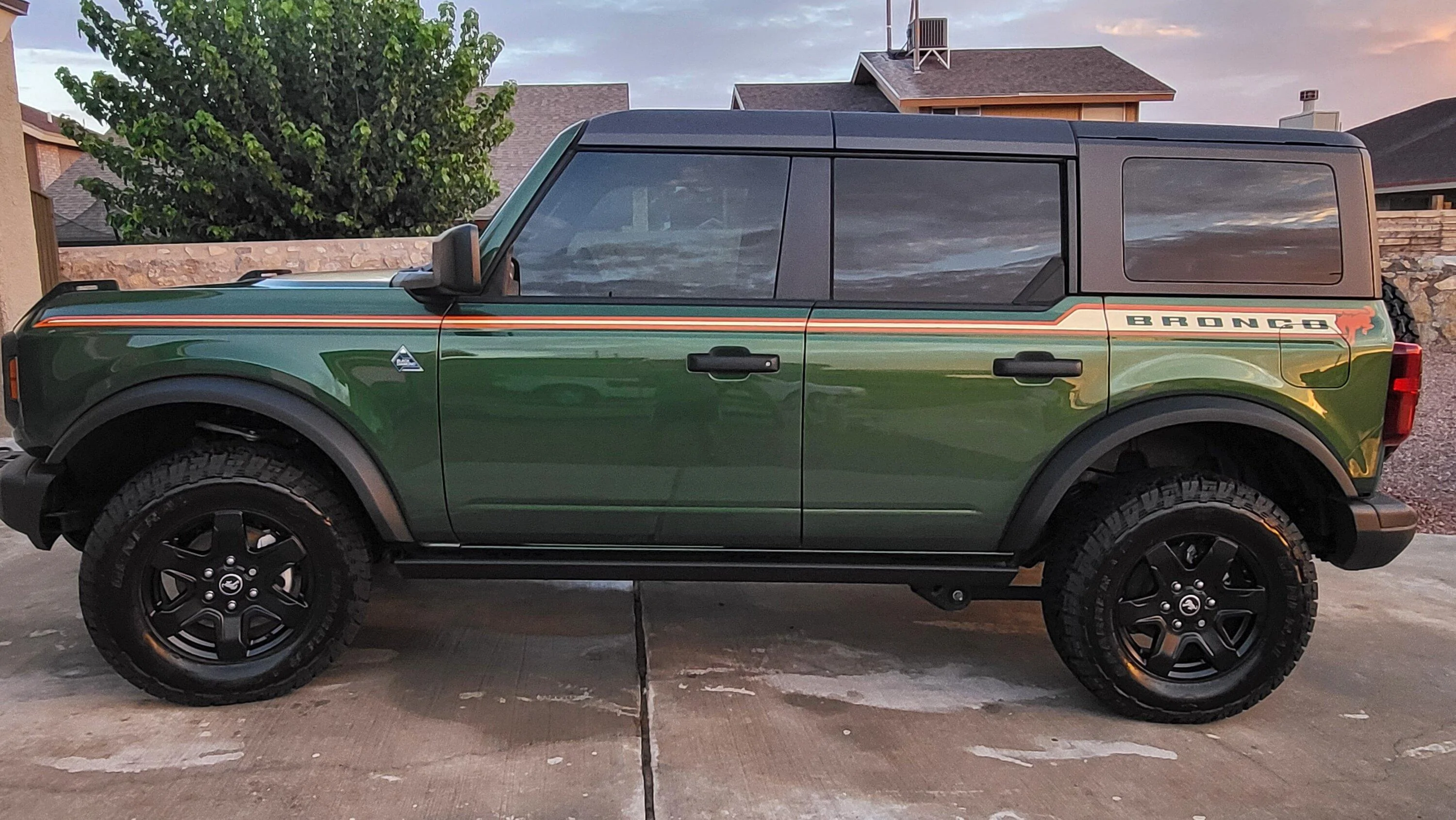 Ford Bronco ERUPTION GREEN Bronco Club 20220622_201225