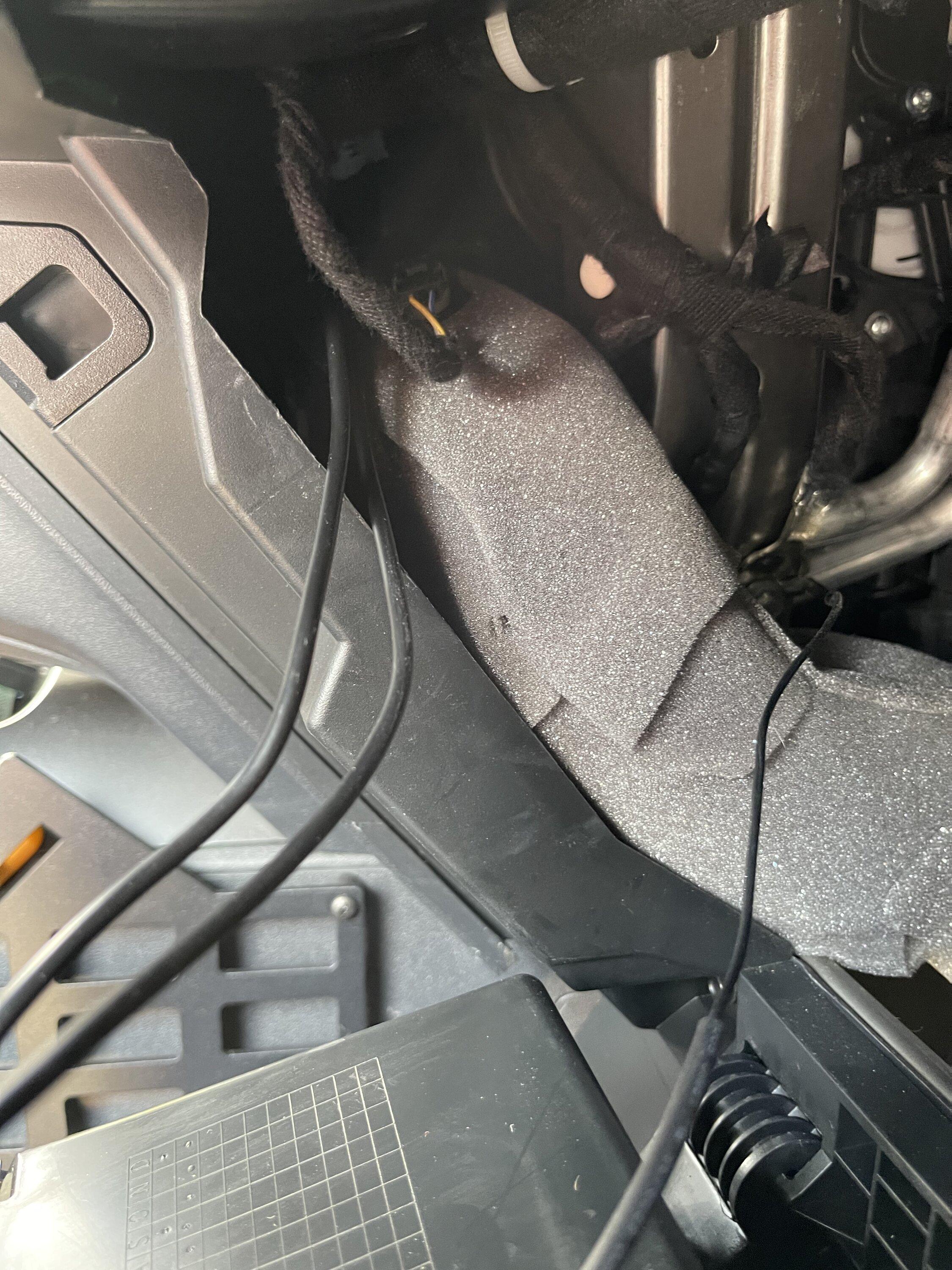 Ford Bronco Soft top interior lighting upgrade 7CC3D404-E07B-4693-9BF1-48F7EF8B29B7