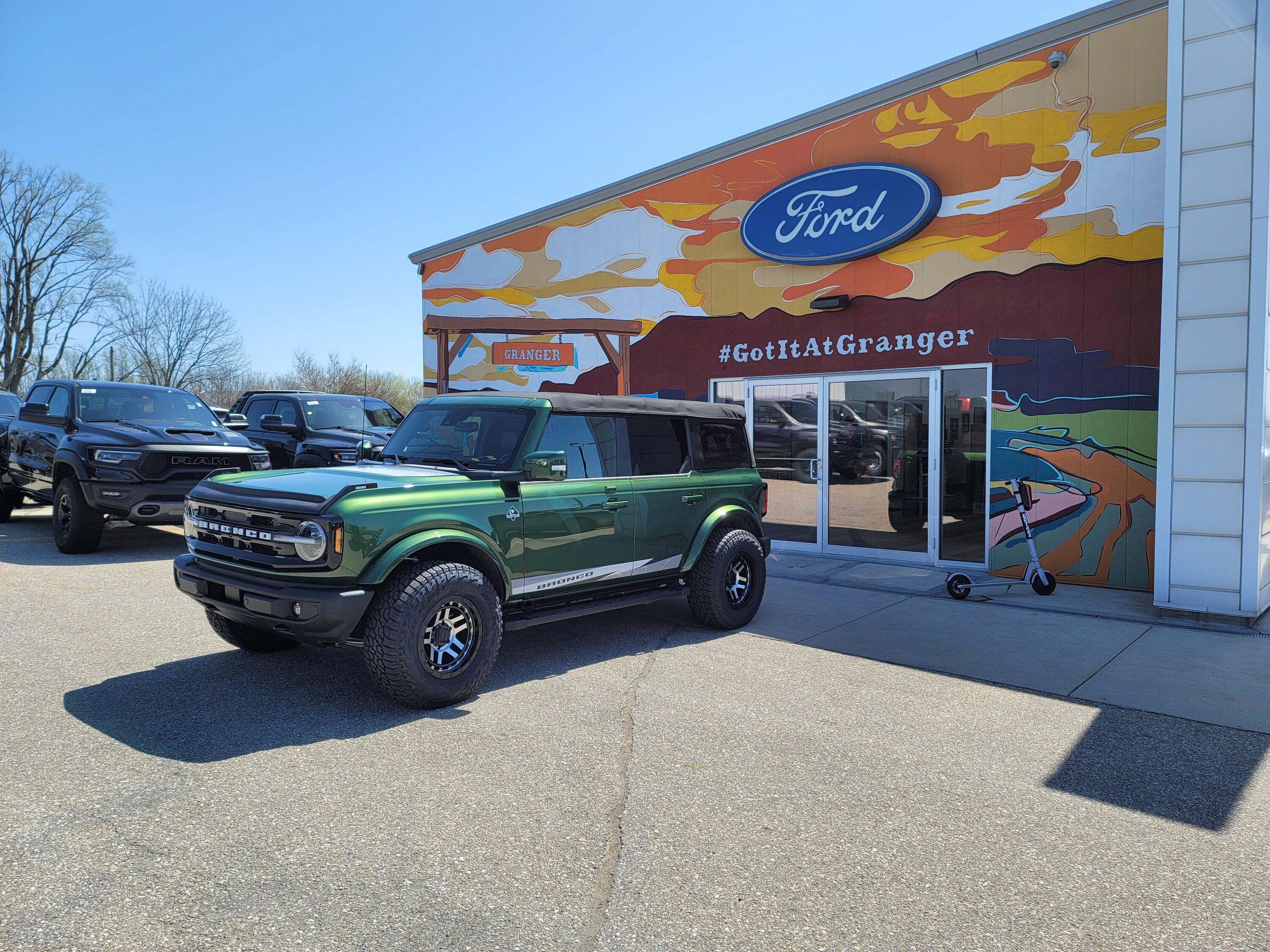 Ford Bronco ERUPTION GREEN Bronco Club 20220507_112726