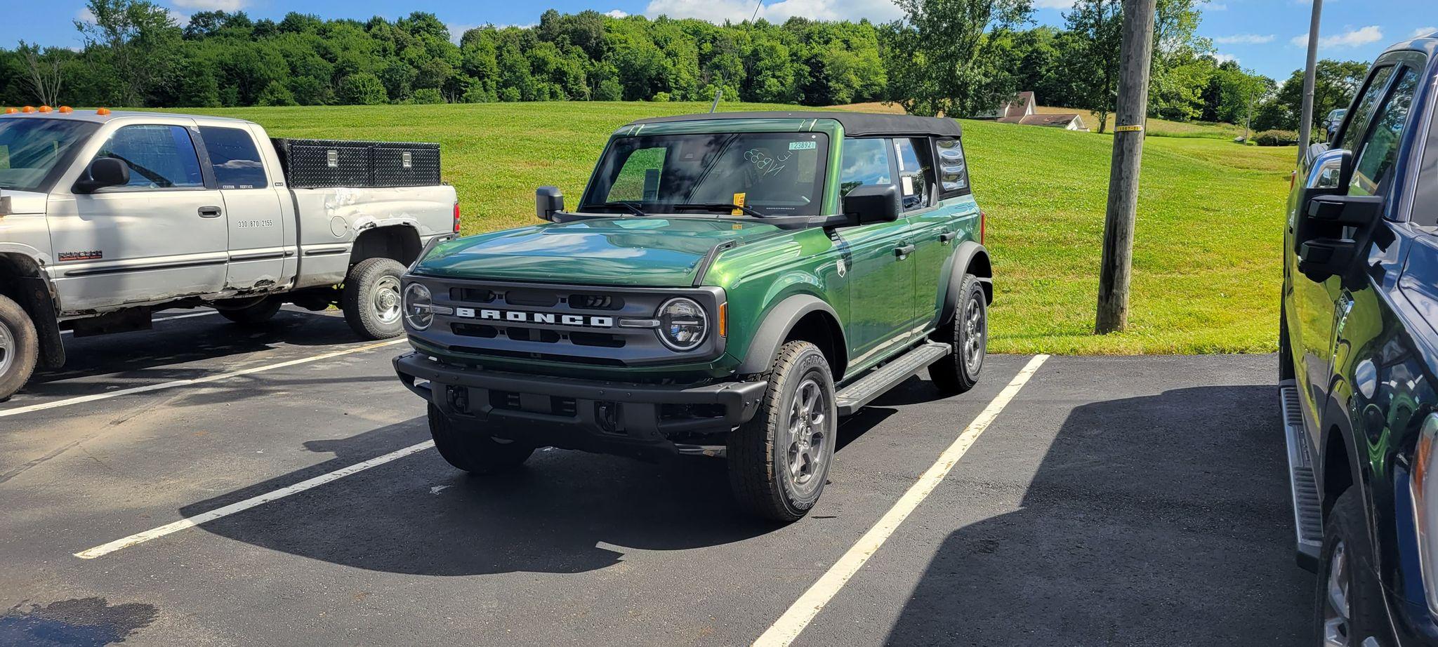 Ford Bronco ERUPTION GREEN Bronco Club 890BBAB1-E1DD-4BB1-A55F-9F663A423F45
