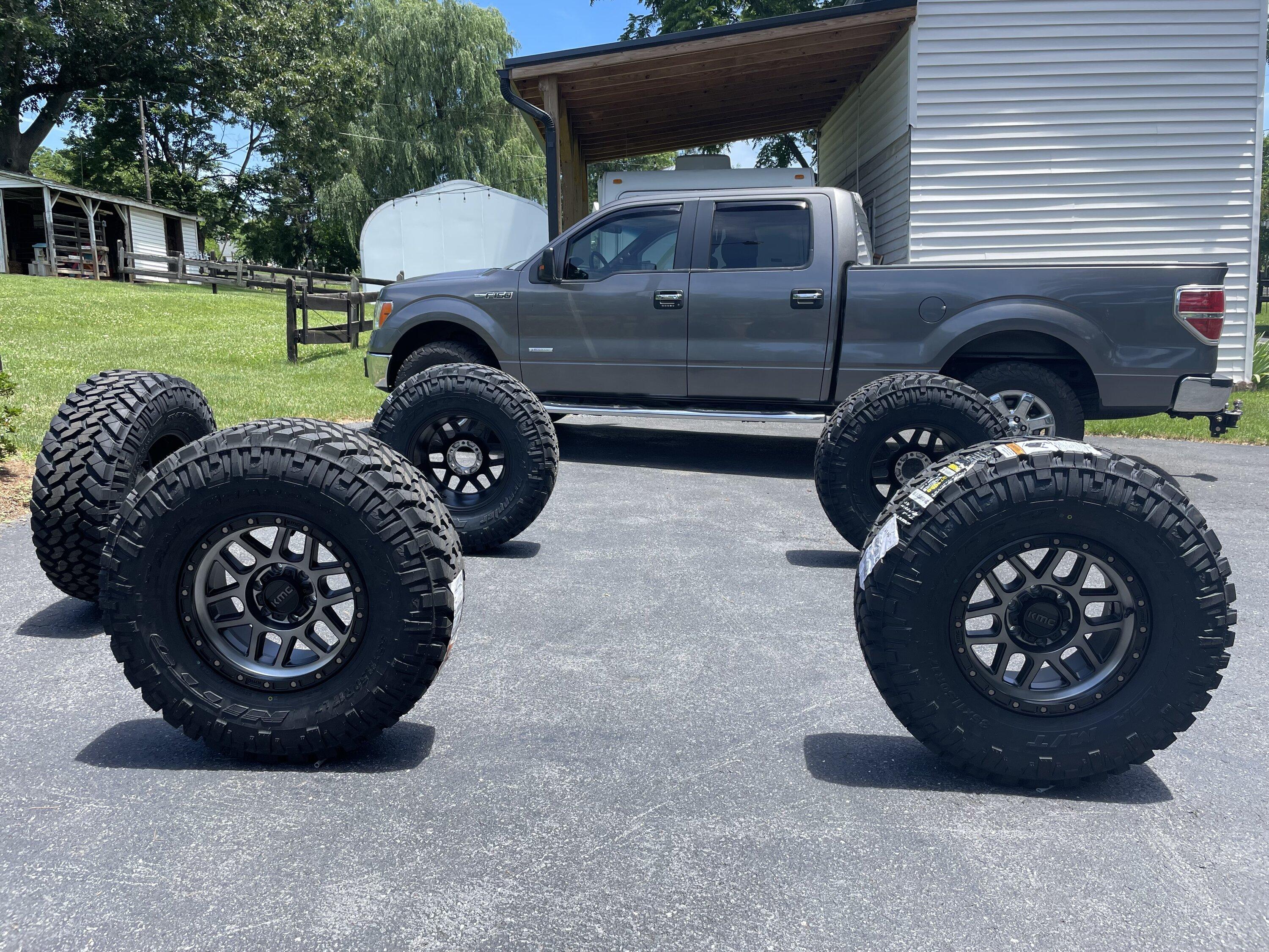 Ford Bronco Show us your installed wheel / tire upgrades here! (Pics) IMG_8526