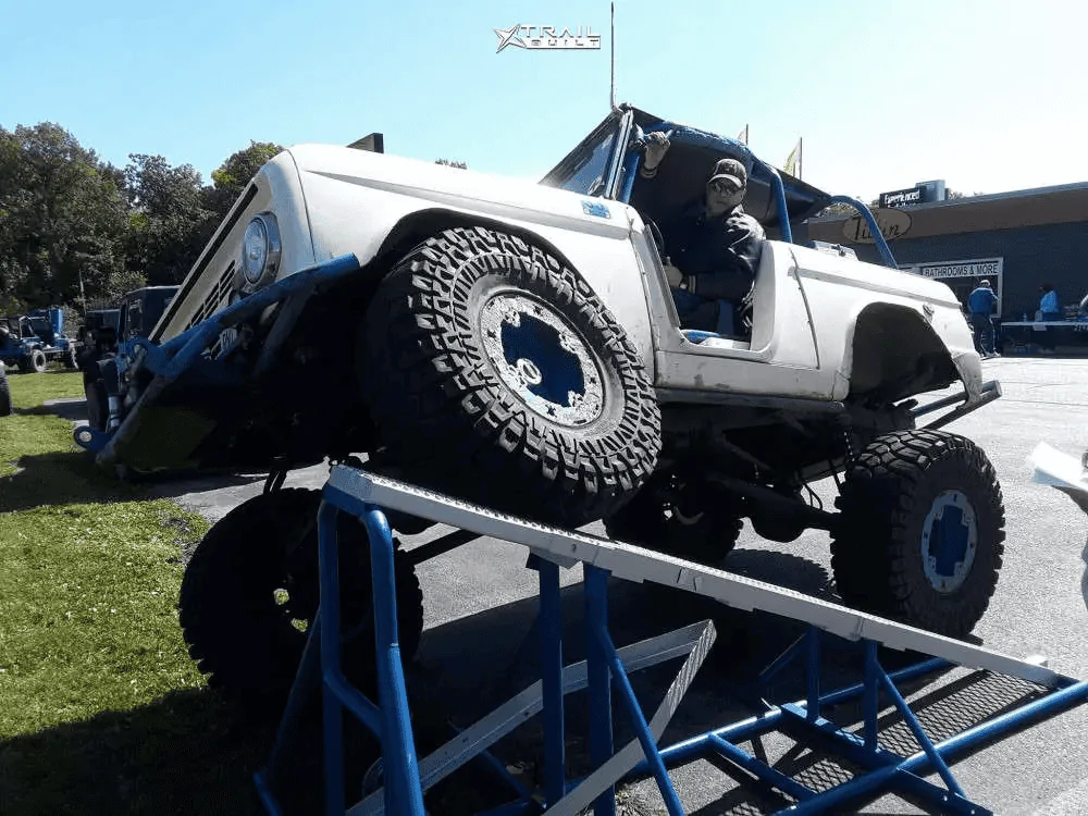 Ford Bronco Blew BOTH CV Axles Out at the Same Time 1656456269900