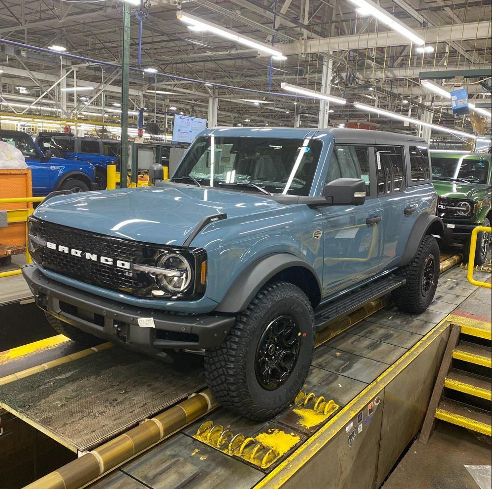 Ford Bronco 6/20/22 Build Week Group Bronco pic.JPG