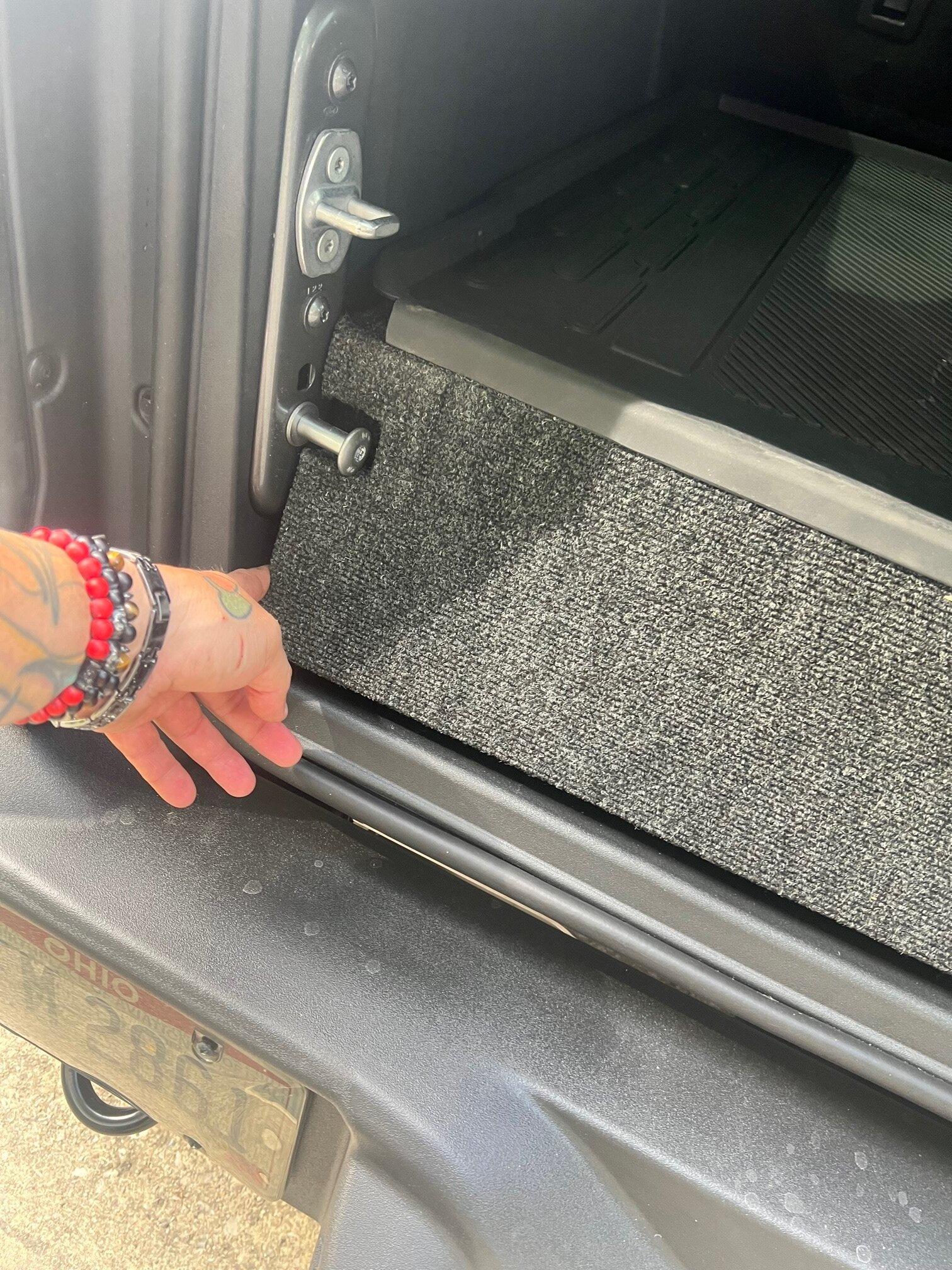 Ford Bronco rear storage t4