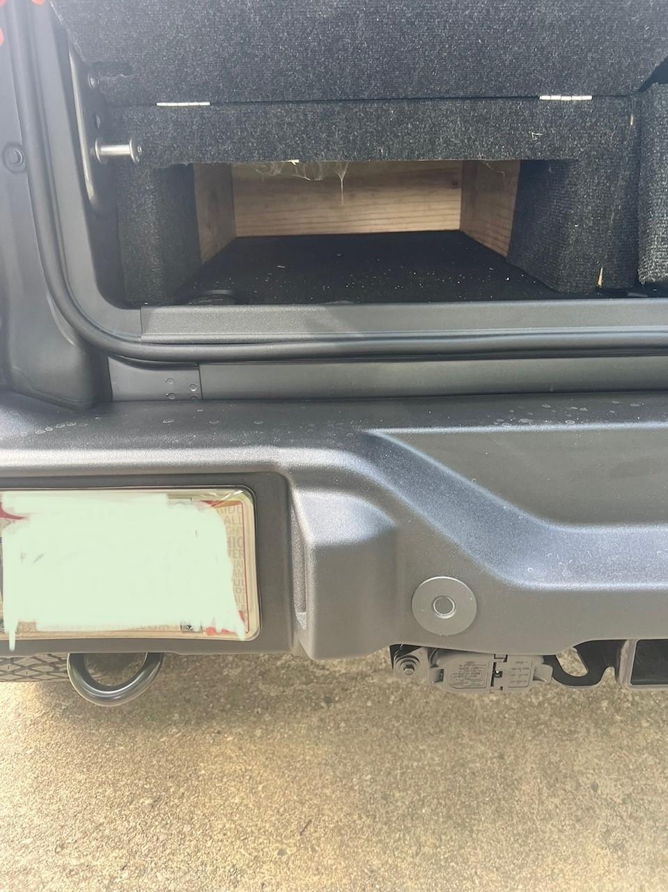 Ford Bronco rear storage t5