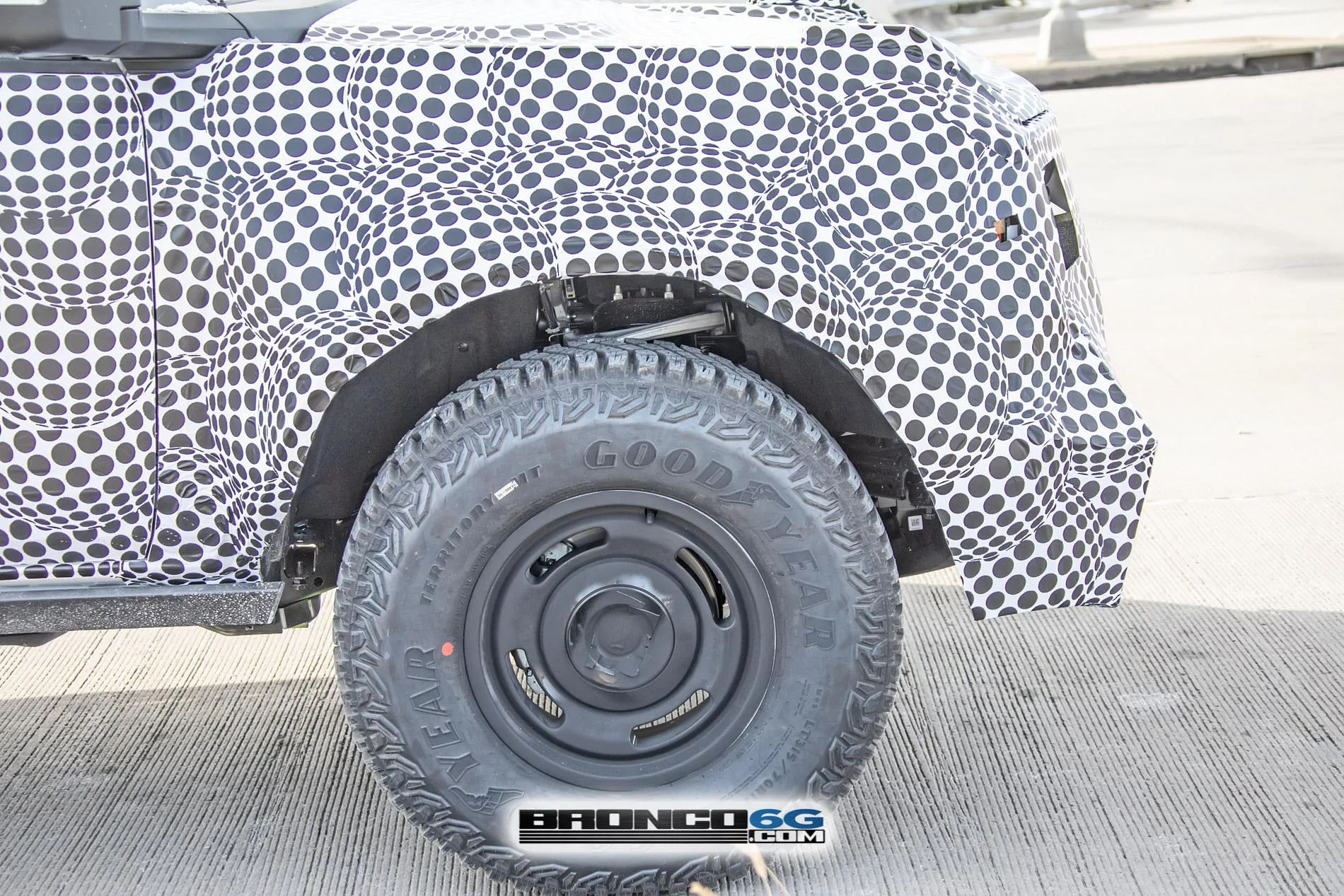 Ford Bronco Early peek @ ROBINS EGG BLUE 2023 Bronco Color, Heritage Edition w/ Squared Flares and Painted MOD Hard Top! 2021 Bronco Heritage Edition - Bronco6g.com 19