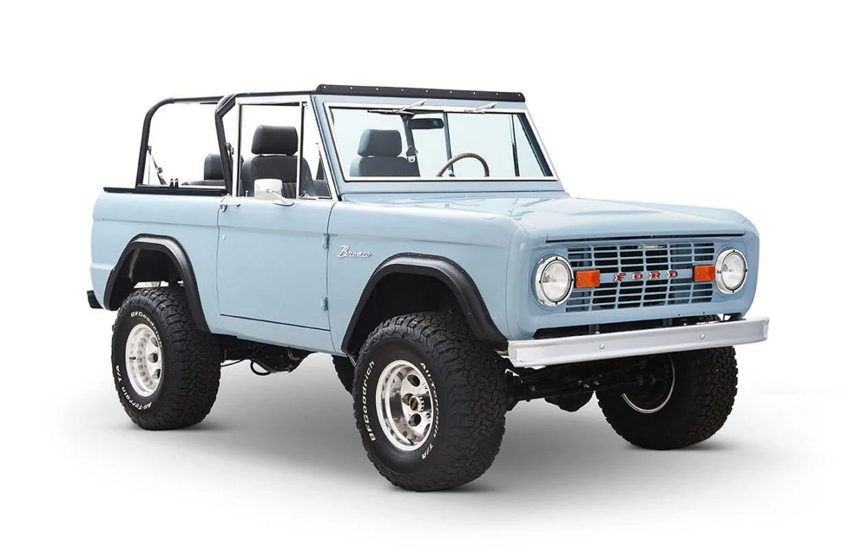 Ford Bronco Early peek @ ROBINS EGG BLUE 2023 Bronco Color, Heritage Edition w/ Squared Flares and Painted MOD Hard Top! passenger_front_34-2-1225x815