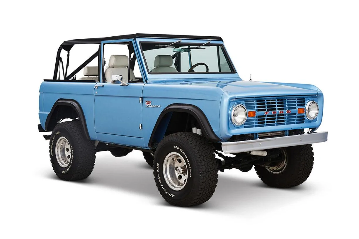 Ford Bronco Early peek @ ROBINS EGG BLUE 2023 Bronco Color, Heritage Edition w/ Squared Flares and Painted MOD Hard Top! passenger_front_34-5-1225x815