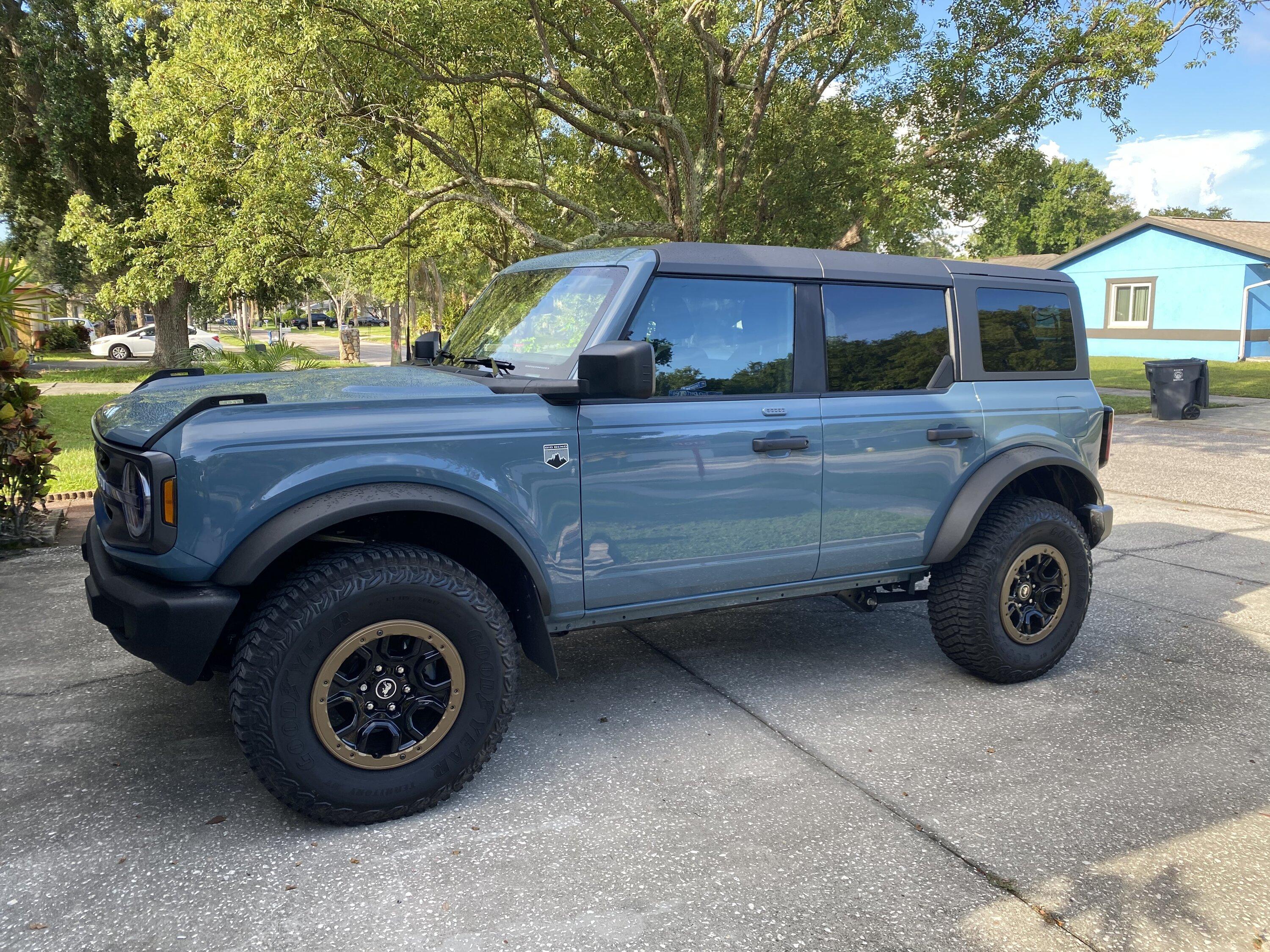 Ford Bronco AREA 51 Bronco Club 688D944B-23F6-40D7-873C-7BB308D2C077