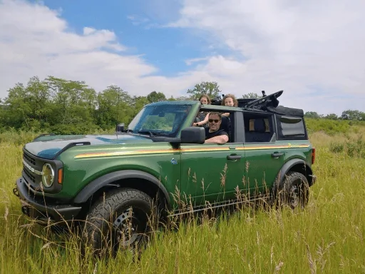 Ford Bronco ERUPTION GREEN Bronco Club 0625221529_HDR