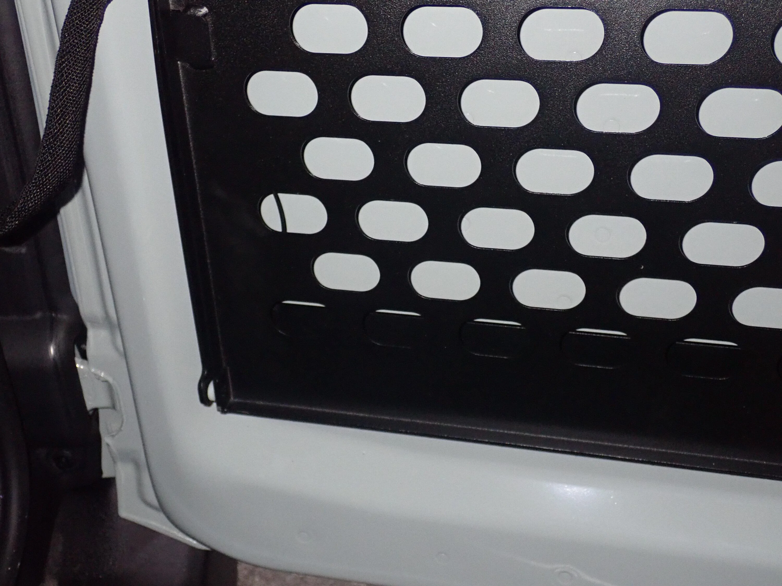 Ford Bronco PSA - Warning on tailgate table install: don't drill too deep P6160696