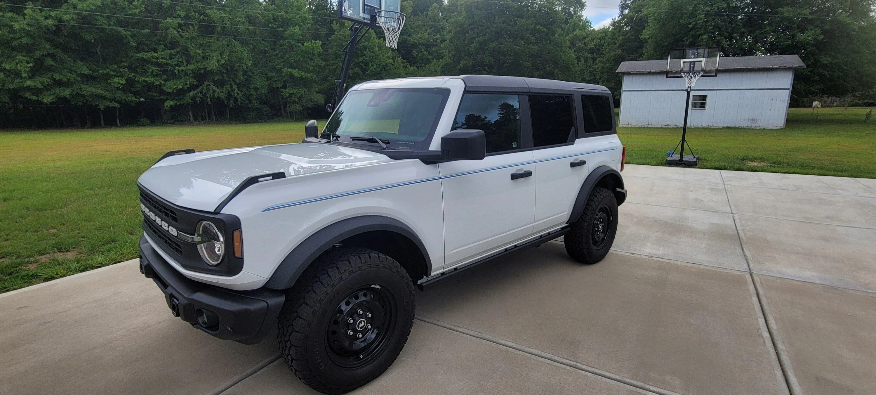 Ford Bronco 5/9 Build Week group. (ManSquatch Week) 20220701_164841