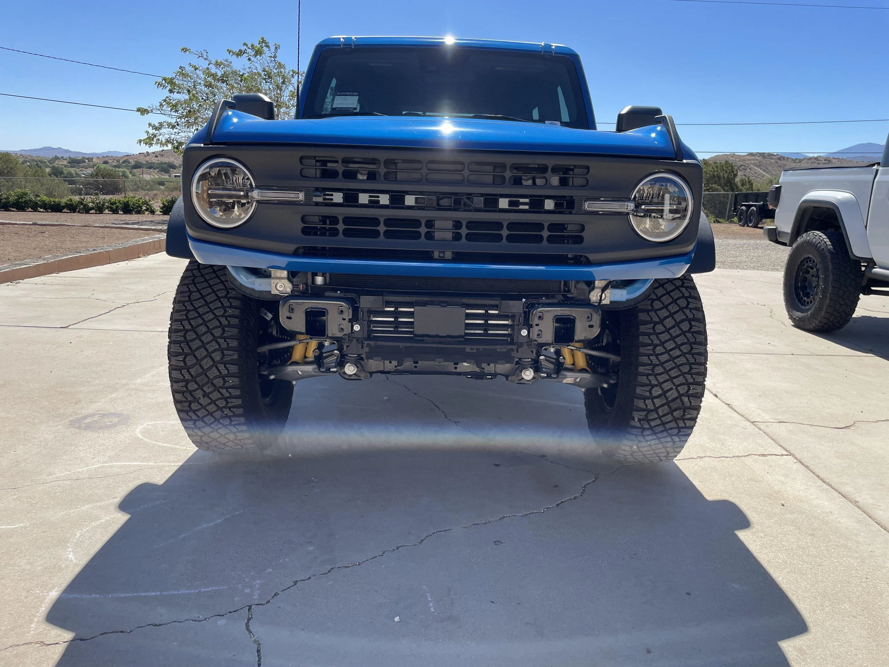 Ford Bronco 2-door desert runner Bronco w/ custom tire carrier 2DA3DAEE-EAEE-4744-9FC8-CE5E89EF2BA2