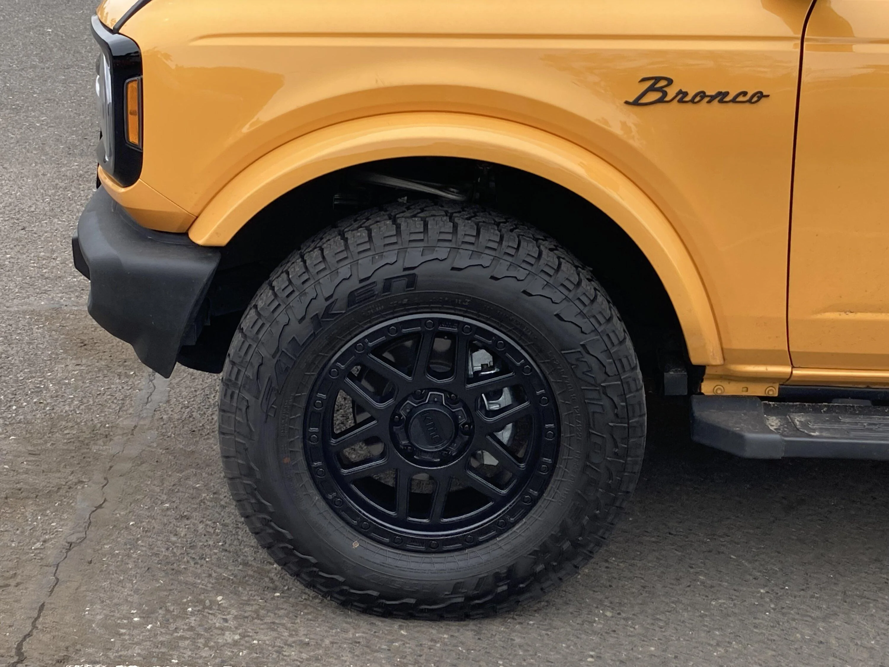 Ford Bronco Show us your installed wheel / tire upgrades here! (Pics) IMG-6457