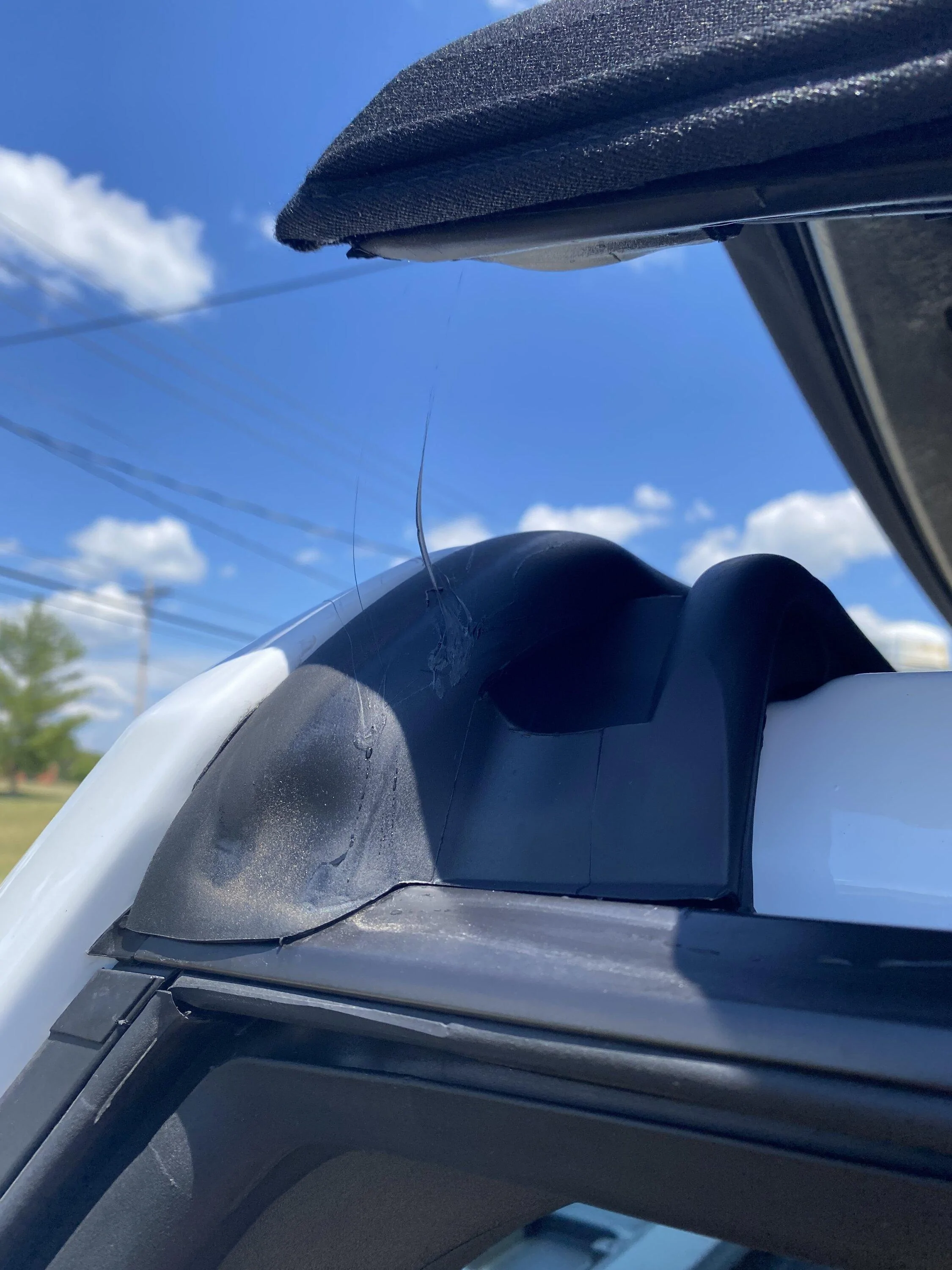 Ford Bronco Melting sealant/adhesive from soft top? image_67190017