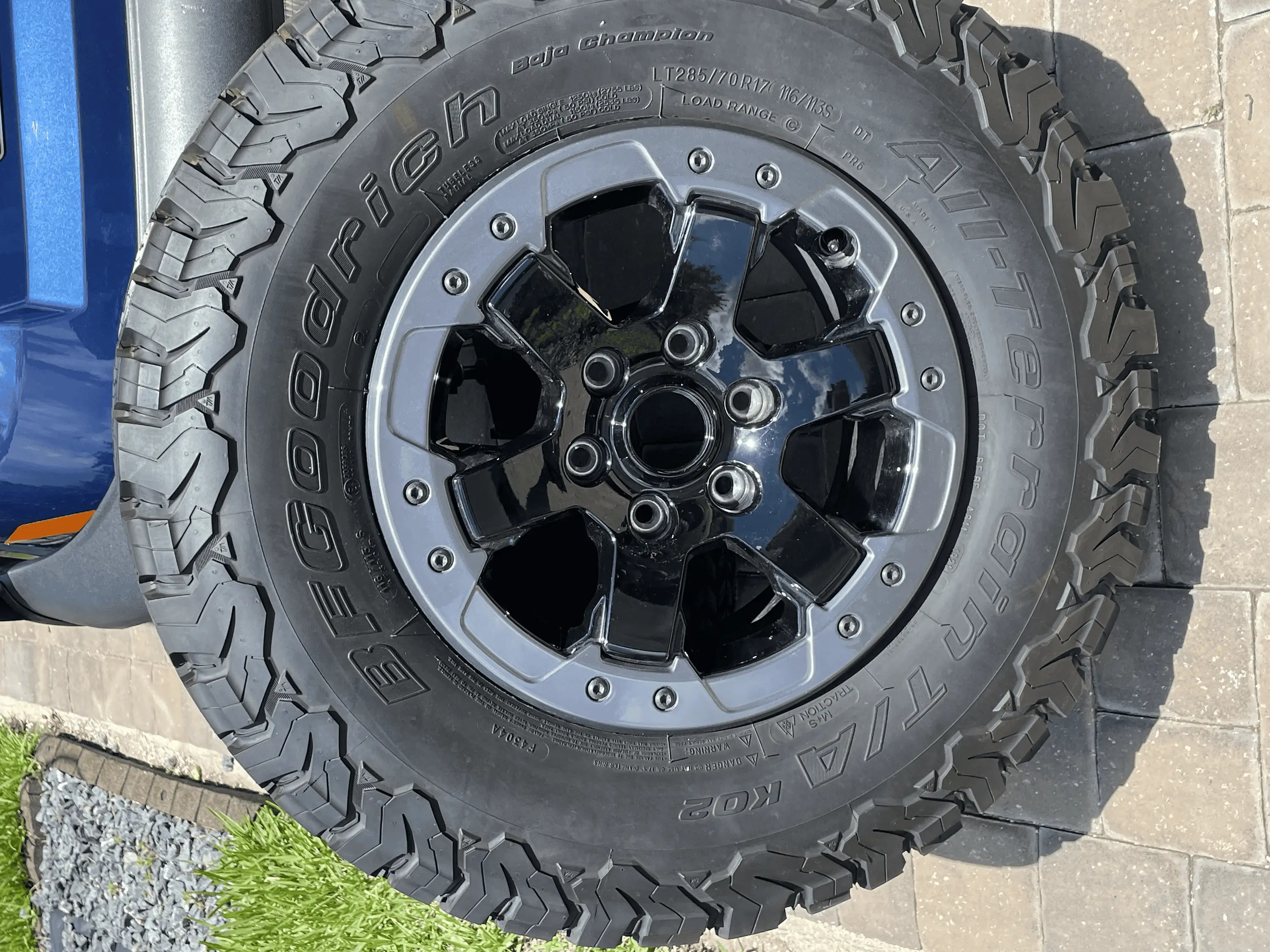 Ford Bronco 5 Badlands Optional Beadlock Capable Wheels w/Sensors tempImage4XU2qg