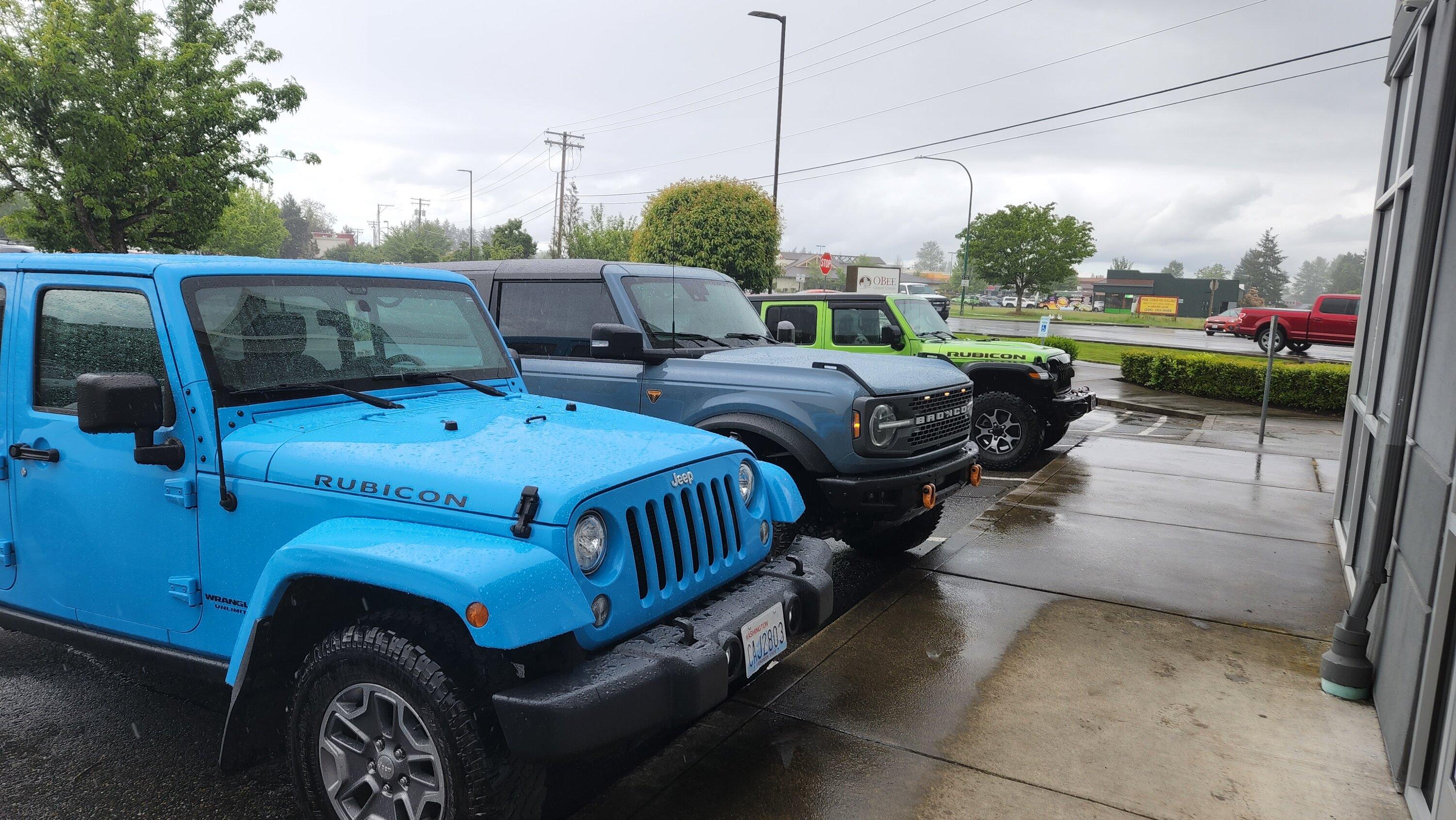 Ford Bronco 🧲 Really?!?  Bronco is a effin magnet. 20220603_155748