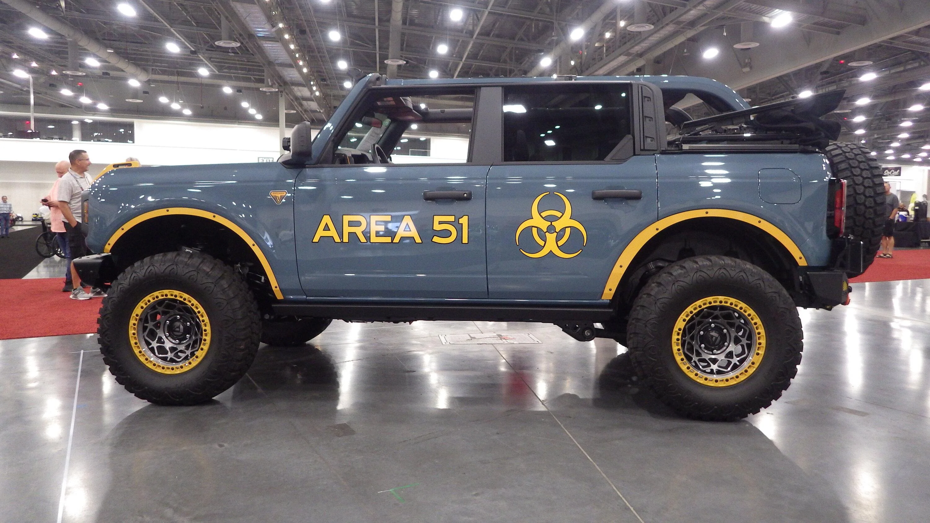 Ford Bronco Bronco fever breaks out at Las Vegas Barrett-Jackson Auto Auction - JULY 2022 B-Fever-01