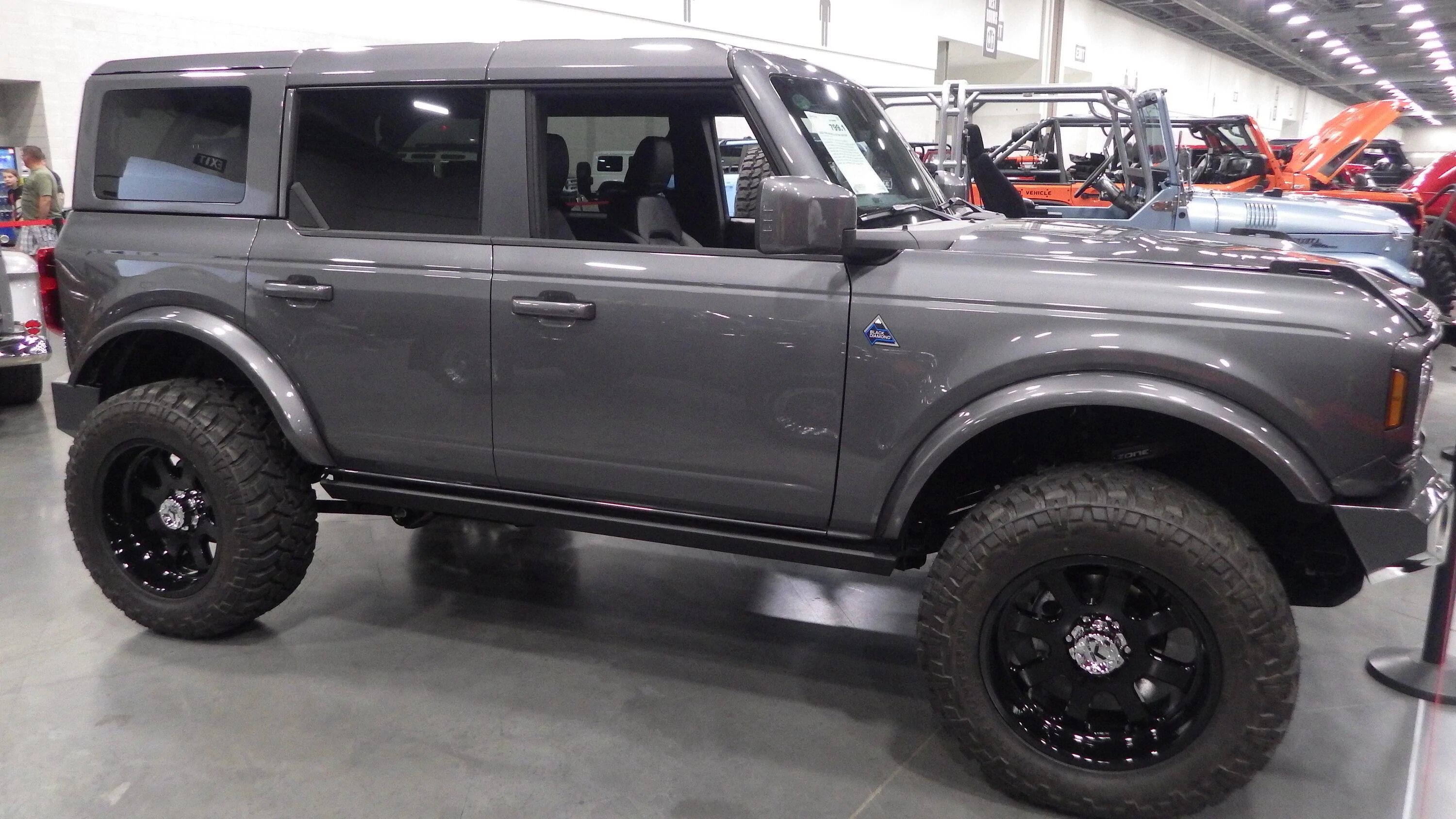 Ford Bronco Bronco fever breaks out at Las Vegas Barrett-Jackson Auto Auction - JULY 2022 Black Diamond