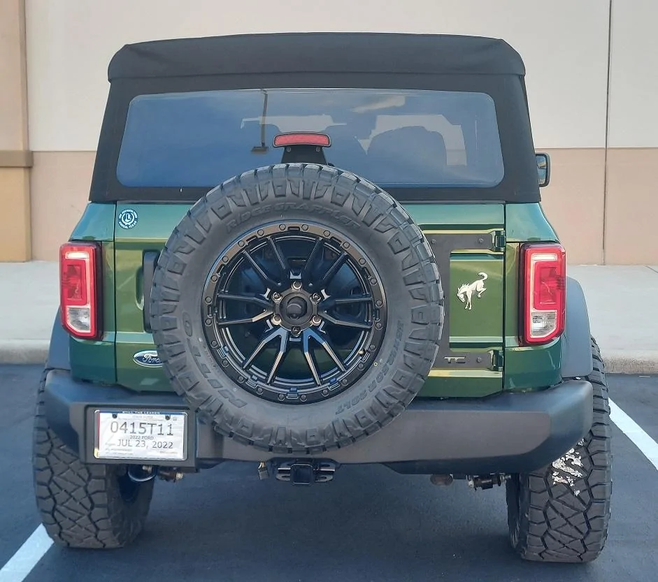 Ford Bronco ERUPTION GREEN Bronco Club back