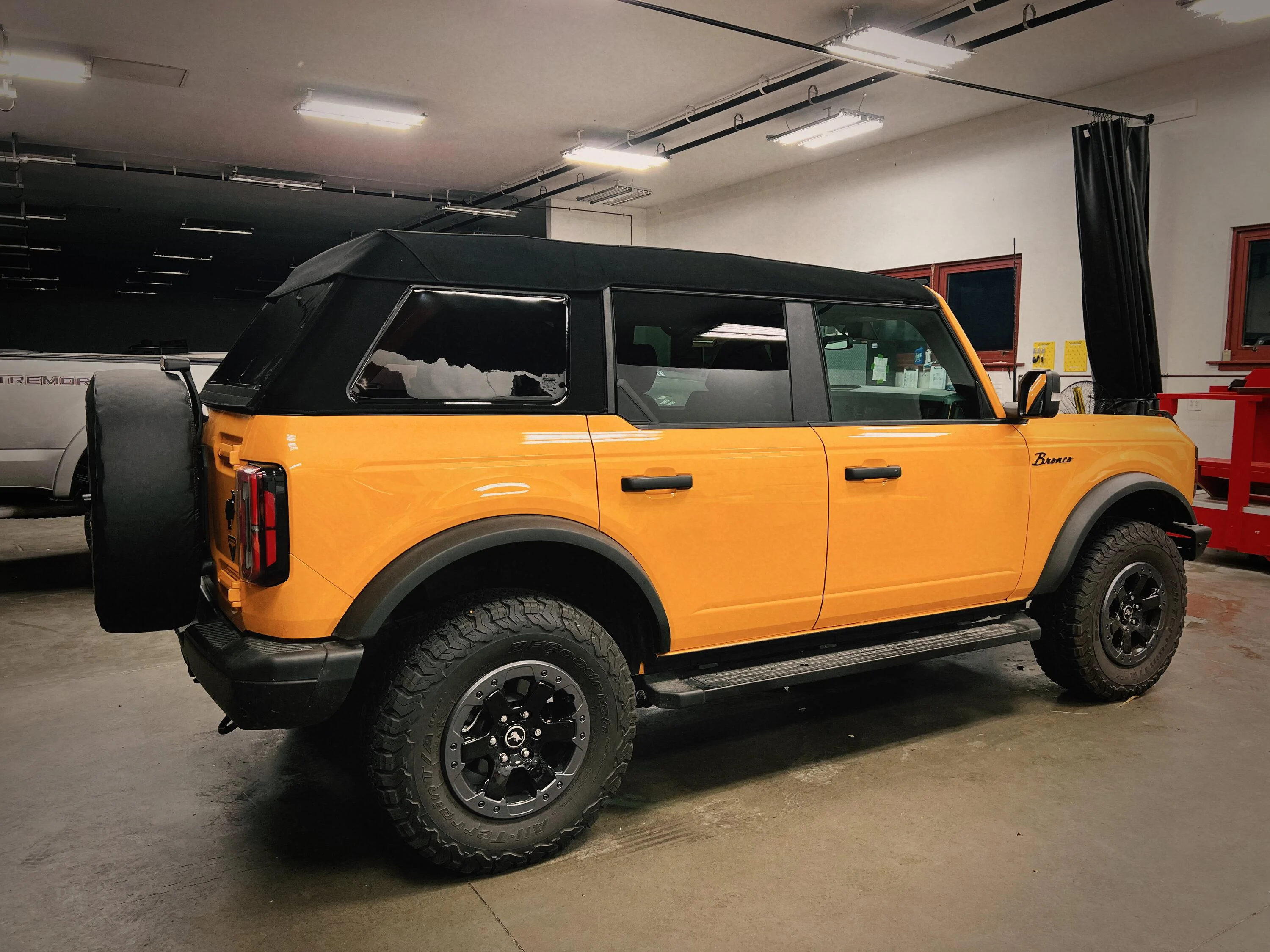 Ford Bronco Bronco BestTop Issue CE459E66-7DE0-4043-B149-049F12D2DFD0