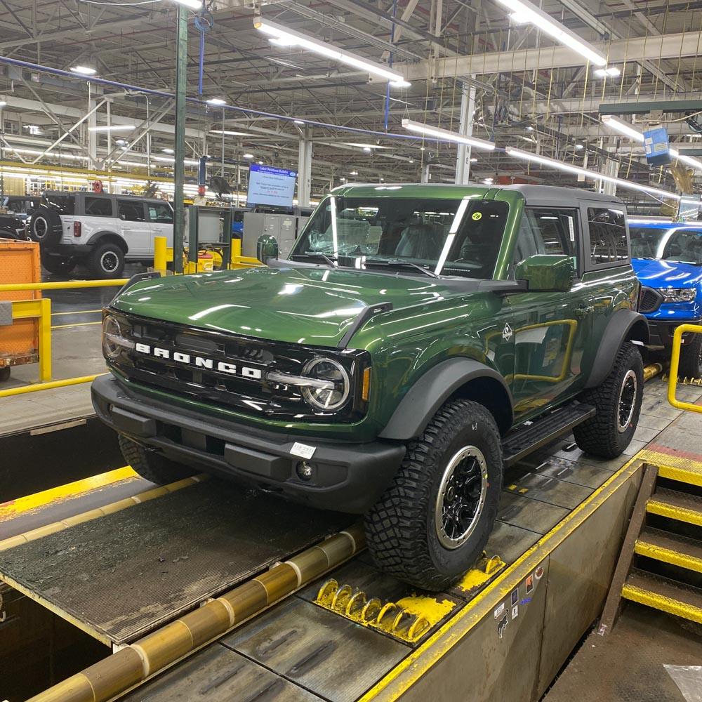 Ford Bronco 06/27/22  Build week group image