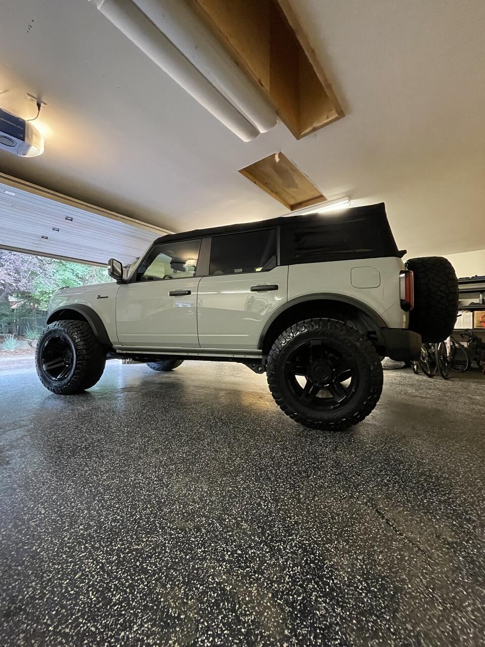 Ford Bronco Wildtrak 3.0 FDF22C67-4227-457F-85BB-D06FF787407C