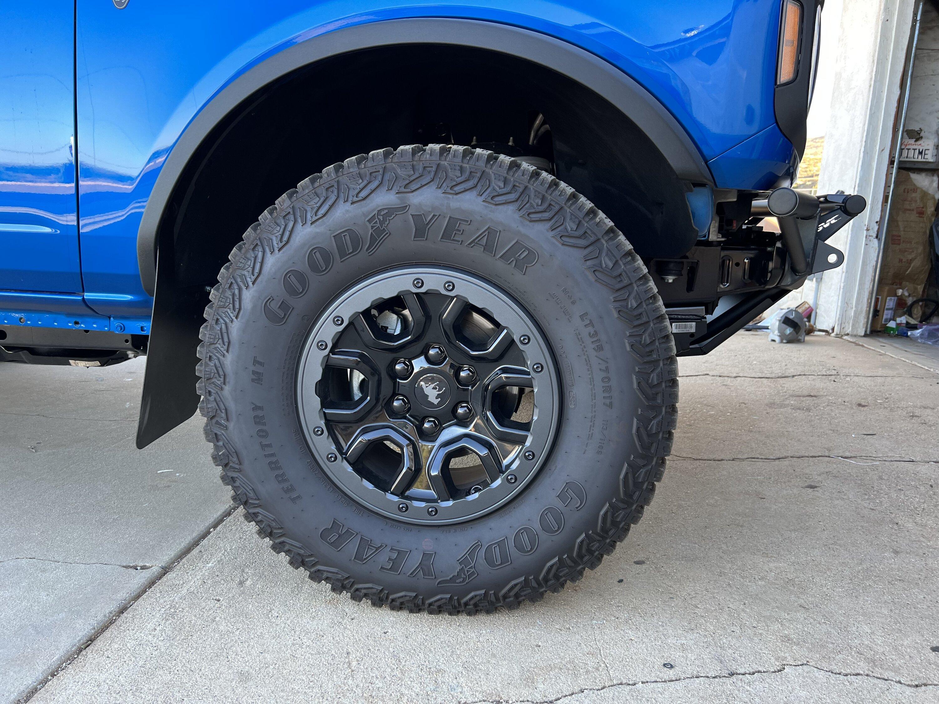 Ford Bronco 2-door desert runner Bronco w/ custom tire carrier AF2EF572-0E63-4E65-816E-827DF9F0D9A6