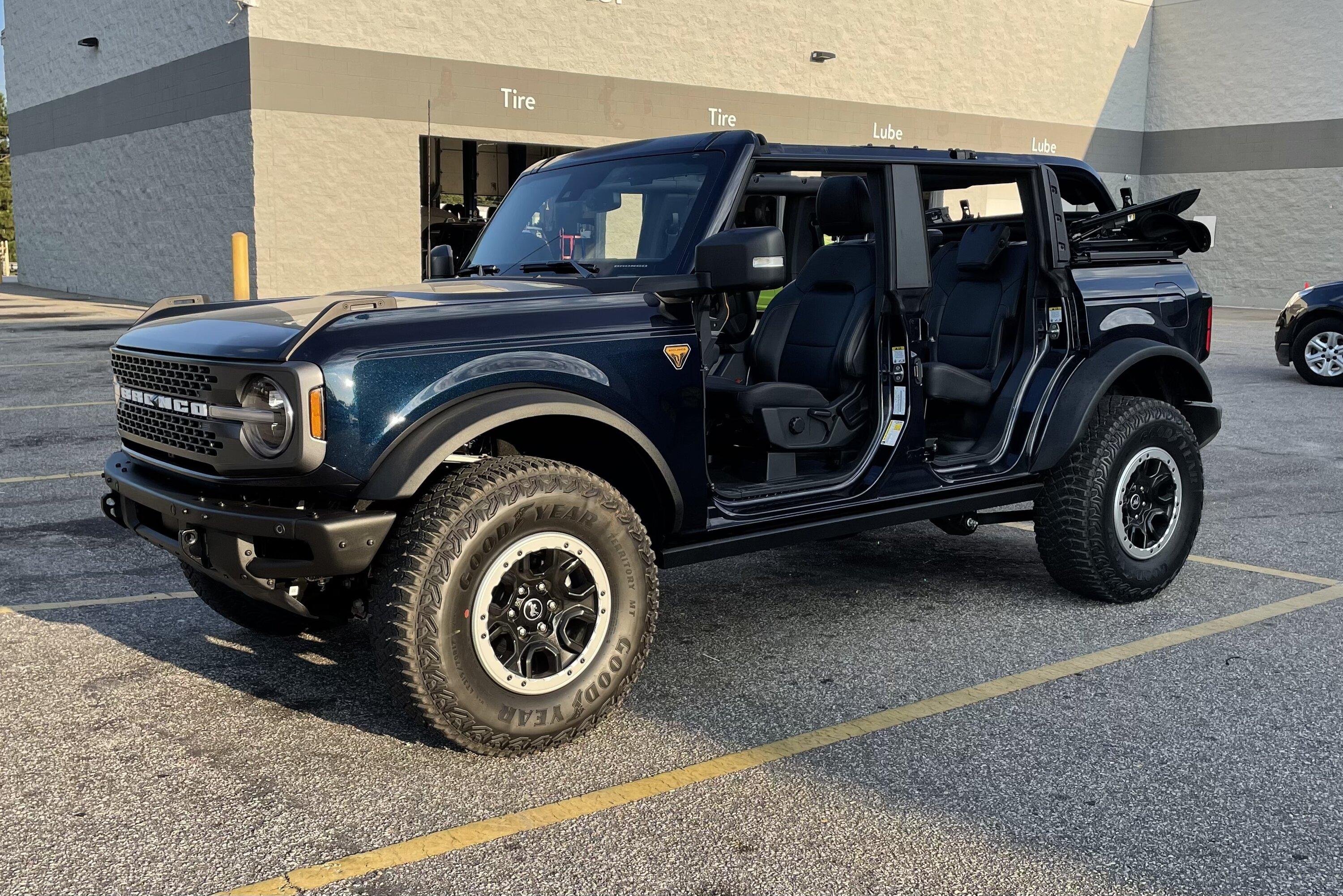Ford Bronco Going Topless for the First Time B3591438-196B-4DA1-B585-9FF298A8E598
