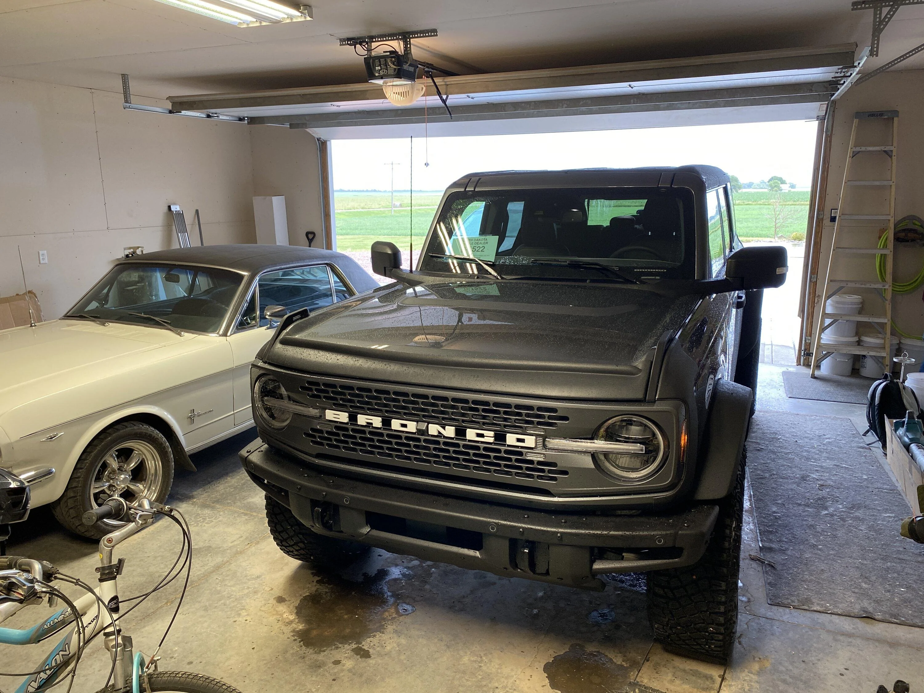 Ford Bronco 05/30/2022 Build Week Group 9A09759D-FB12-4BF3-942C-9D0009E3CCAF