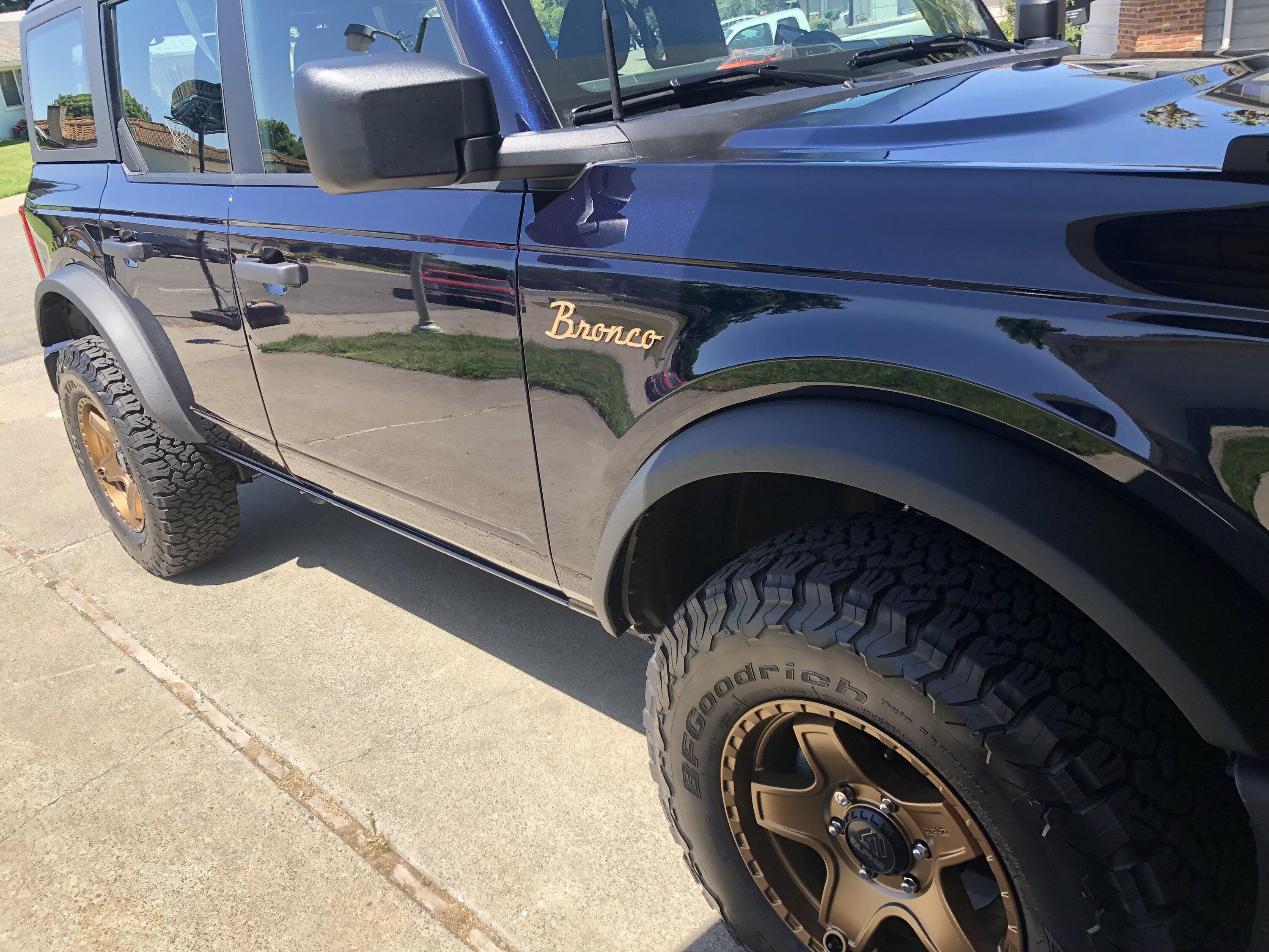 Ford Bronco WTB Bronco Depot Badges Gloss Black 0EA95954-5978-49B8-B014-F640AA31250D