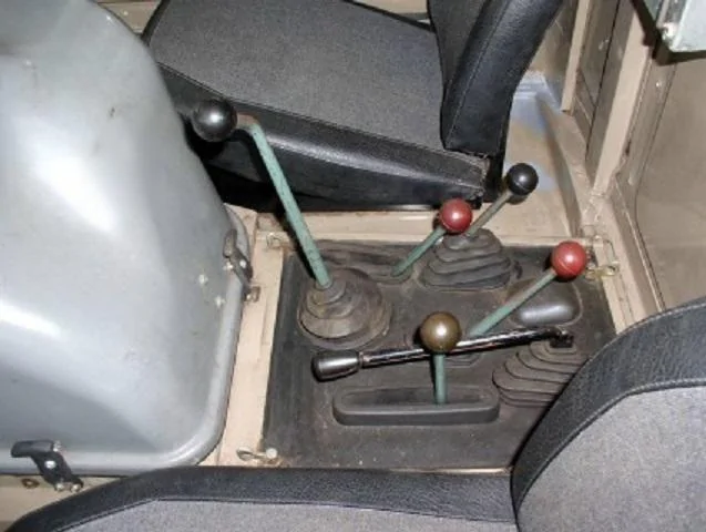 Ford Bronco PSA:  How Much Drivetrain Damage can happen from pushing the wrong Button ? 416_firetruck_06