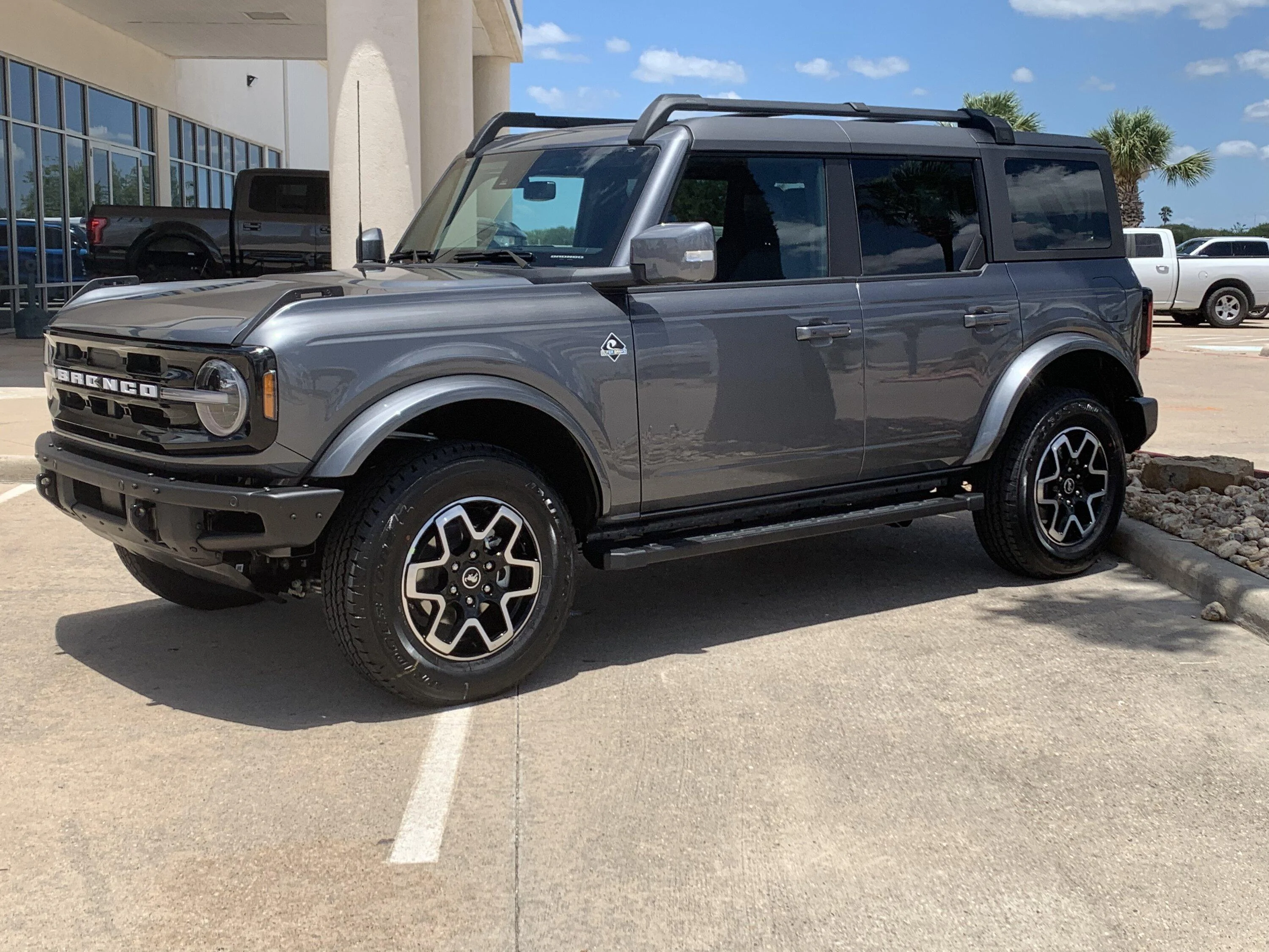 Ford Bronco 05/30/2022 Build Week Group 08CE706B-7043-45B4-93EA-093D2637C78D